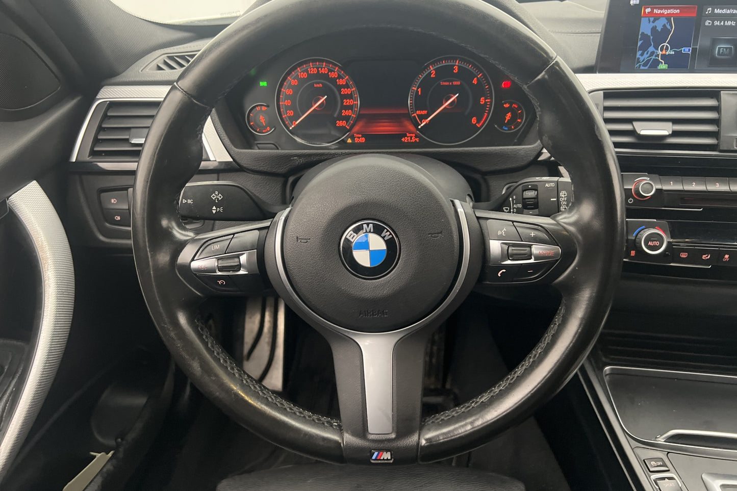 BMW 320 d xDrive Touring 190hk M Sport Navi HiFi Skinn Drag