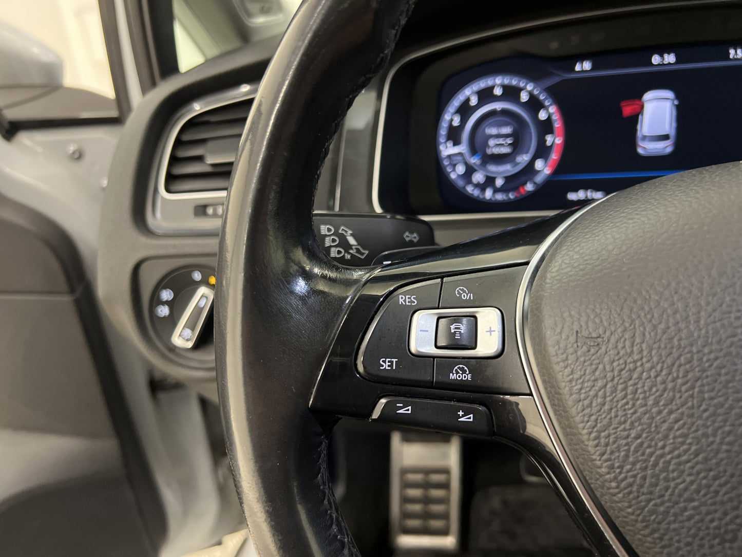 Volkswagen Golf Alltrack 4M 180hk Pano Cockpit Värm Dynaudio