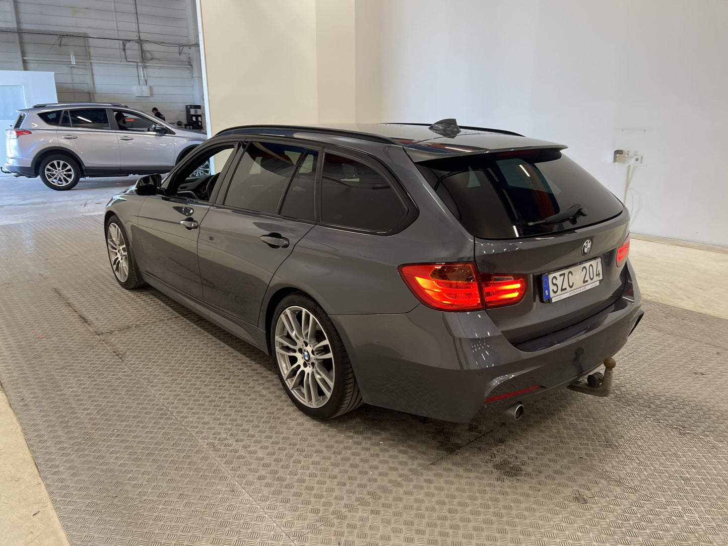 BMW 320 d 184hk M Sport Motorvärmare Drag Rattvärme 0.41/mil