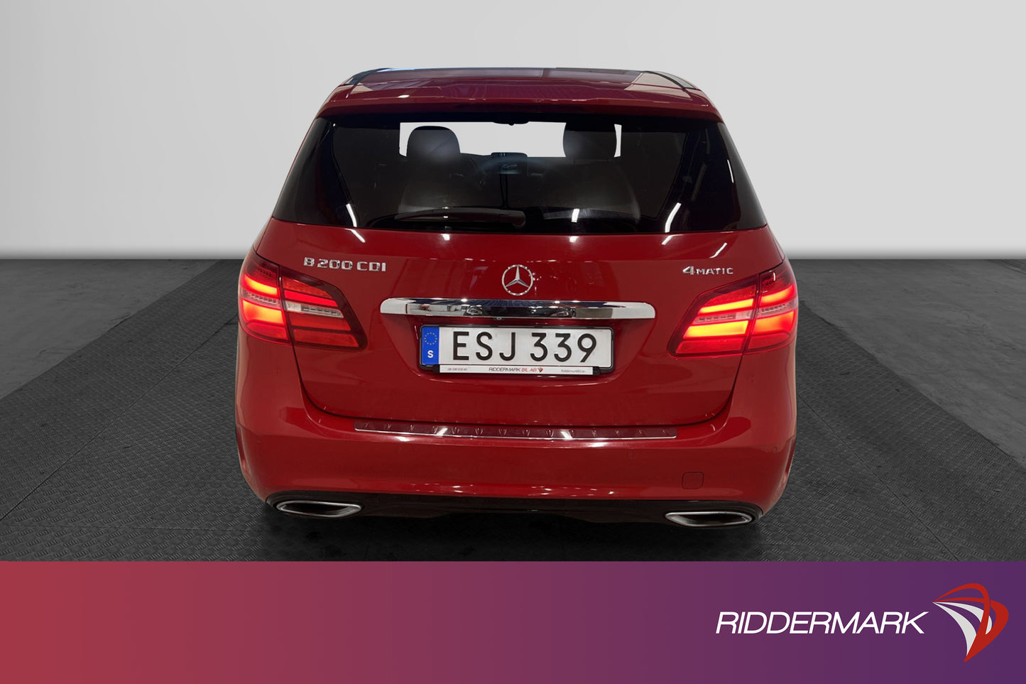 Mercedes-Benz B 200  4M AMG D-värm H/K Pano Skinn B-kamera