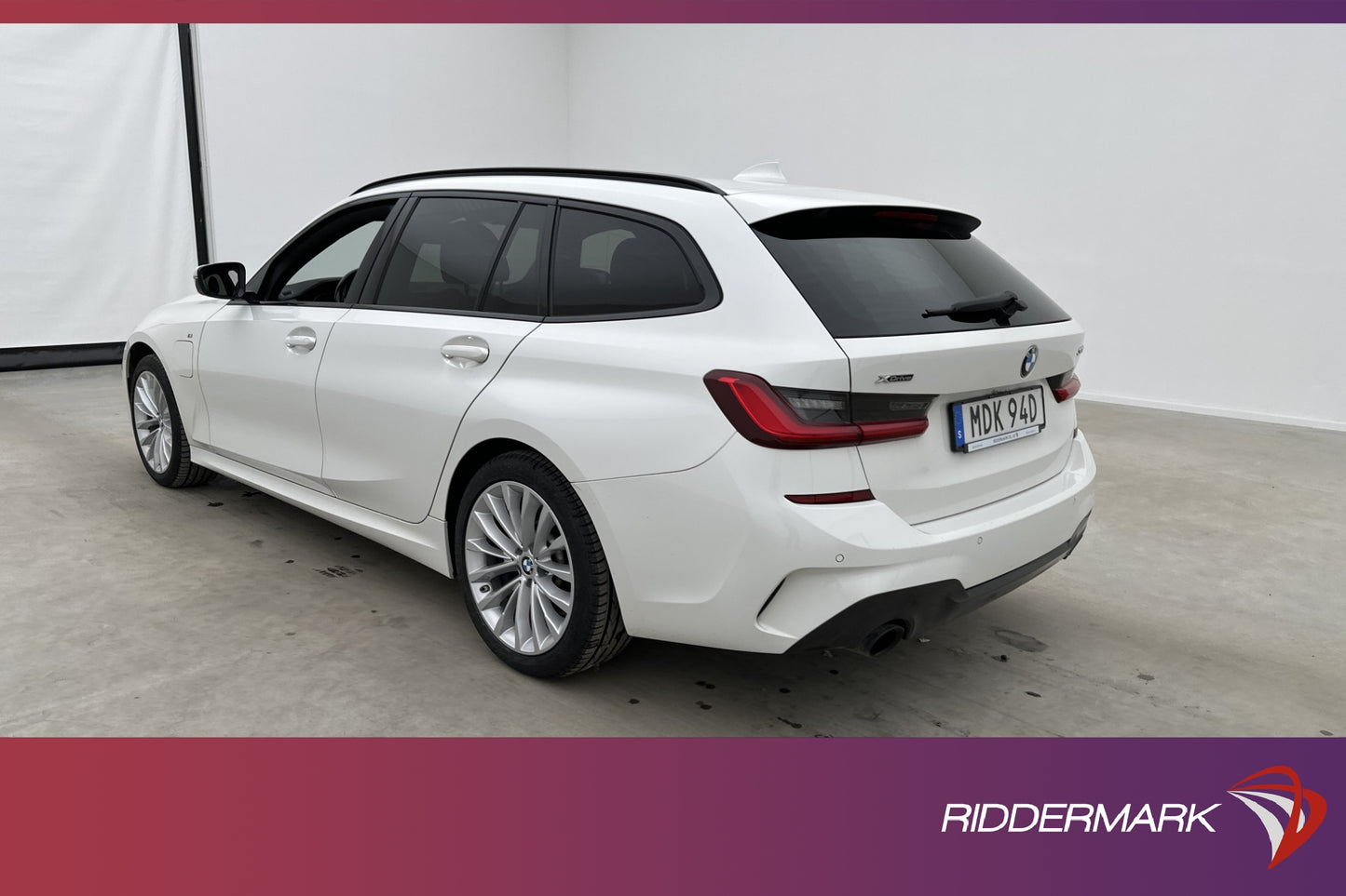 BMW 330 e xDrive Touring 292hk M Sport Navi HiFi Drag MOMS