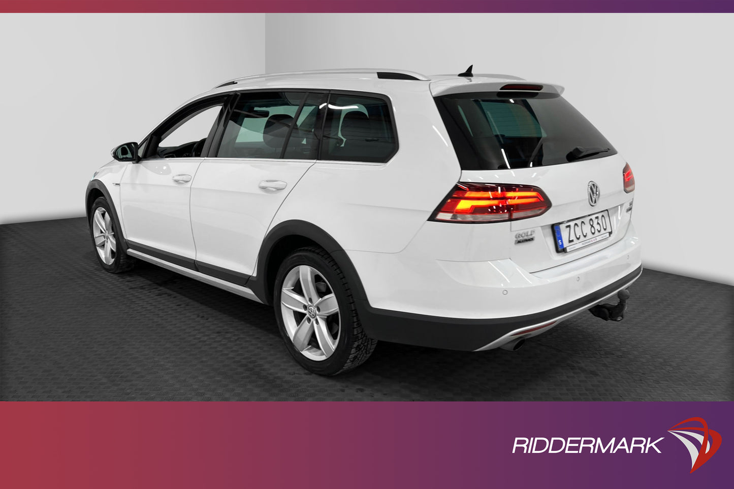 Volkswagen Golf Alltrack 1.8 TSI 180hk 4M Cockpit D-Värmare