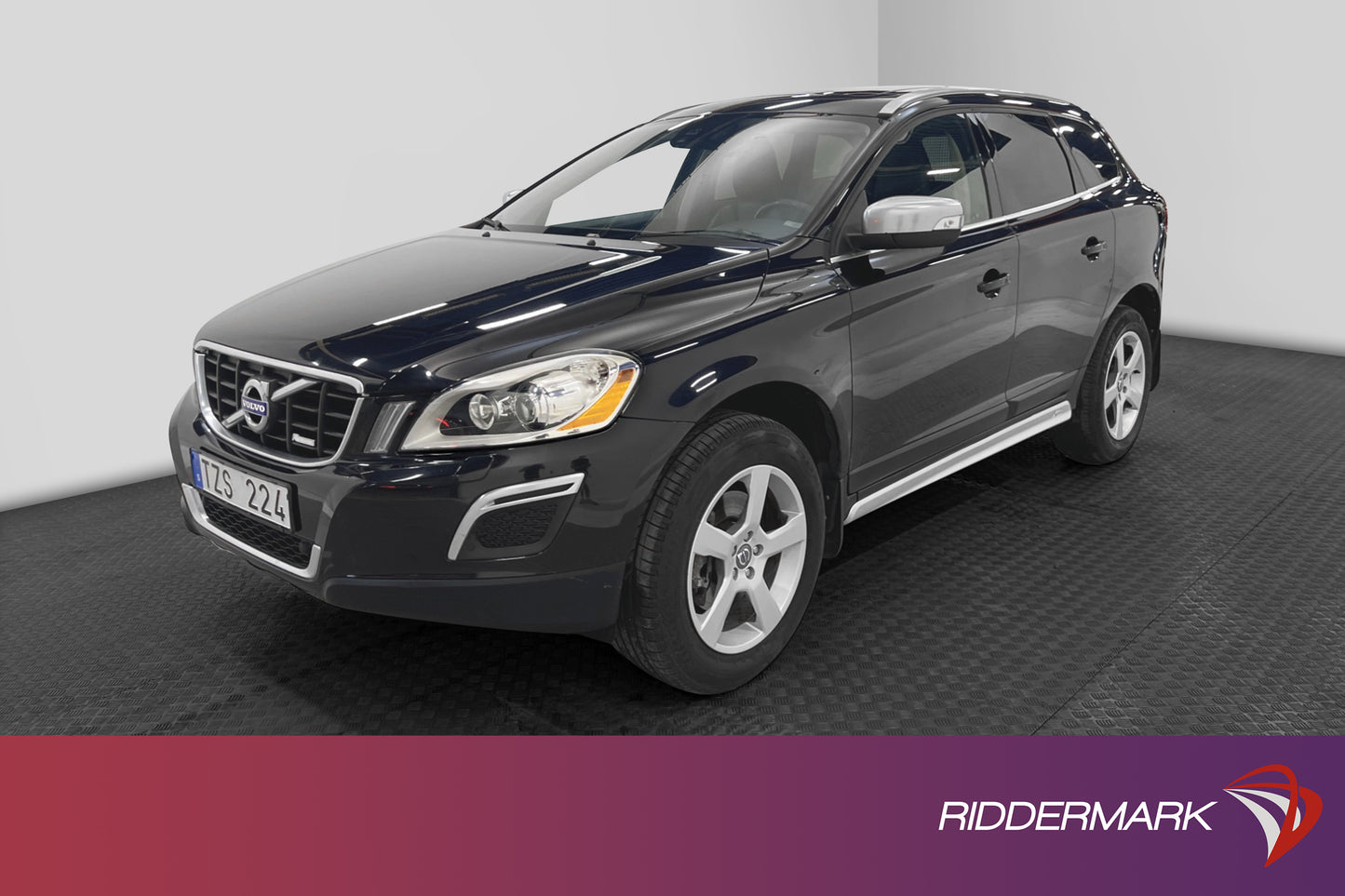 Volvo XC60 D4 163hk R-Design Pano Drag Navi Sensorer Välserv