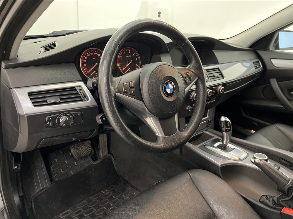 BMW 530xi 272hk Skinn M-värme Drag P-sensorer