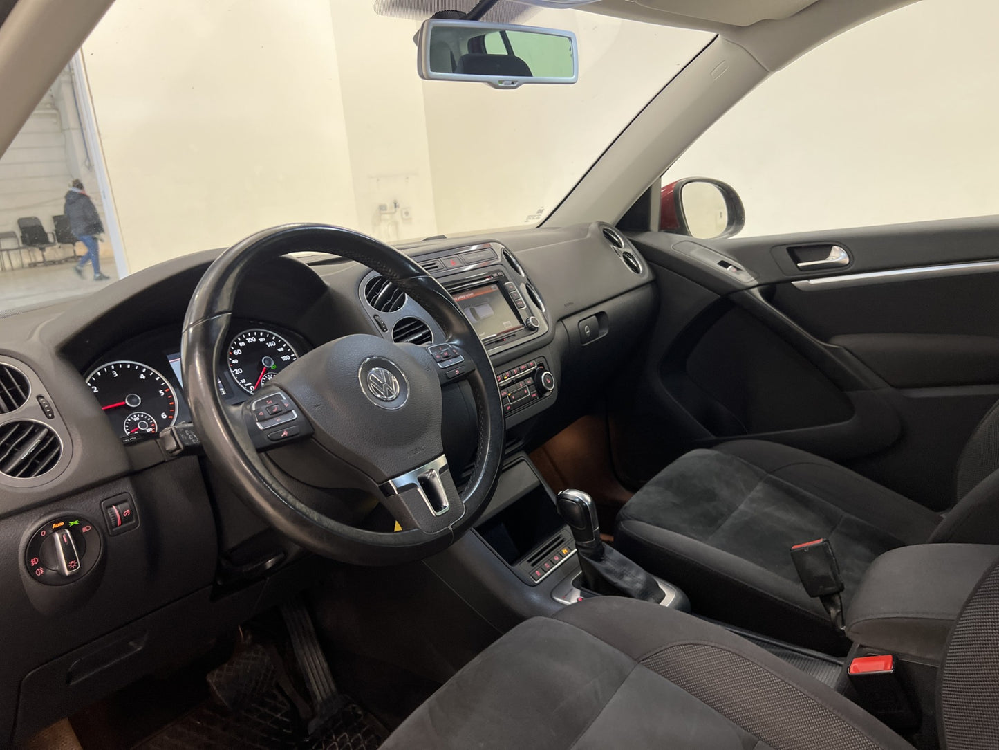 Volkswagen Tiguan 2.0 140hk 4M Dvärm B-Kamera Drag Välservad