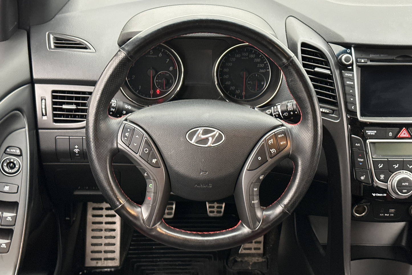 Hyundai i30 1.6 GDI 186hk Premium Kamera Navi Välservad