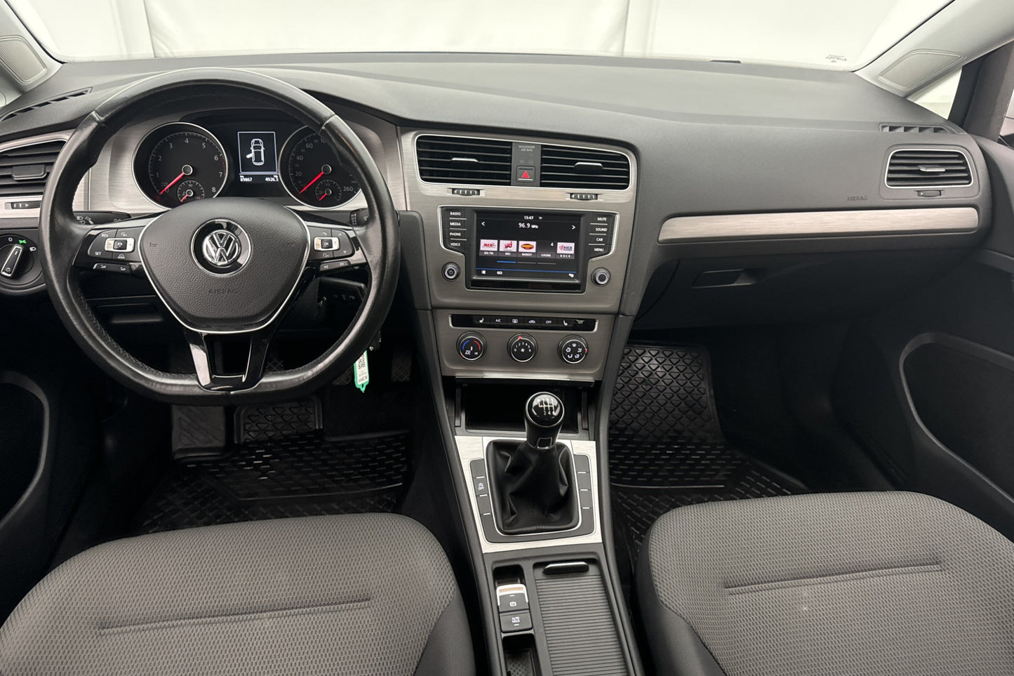 Volkswagen Golf 1.2 TSI 110hk Style Adaptiv CarPlay Välserv