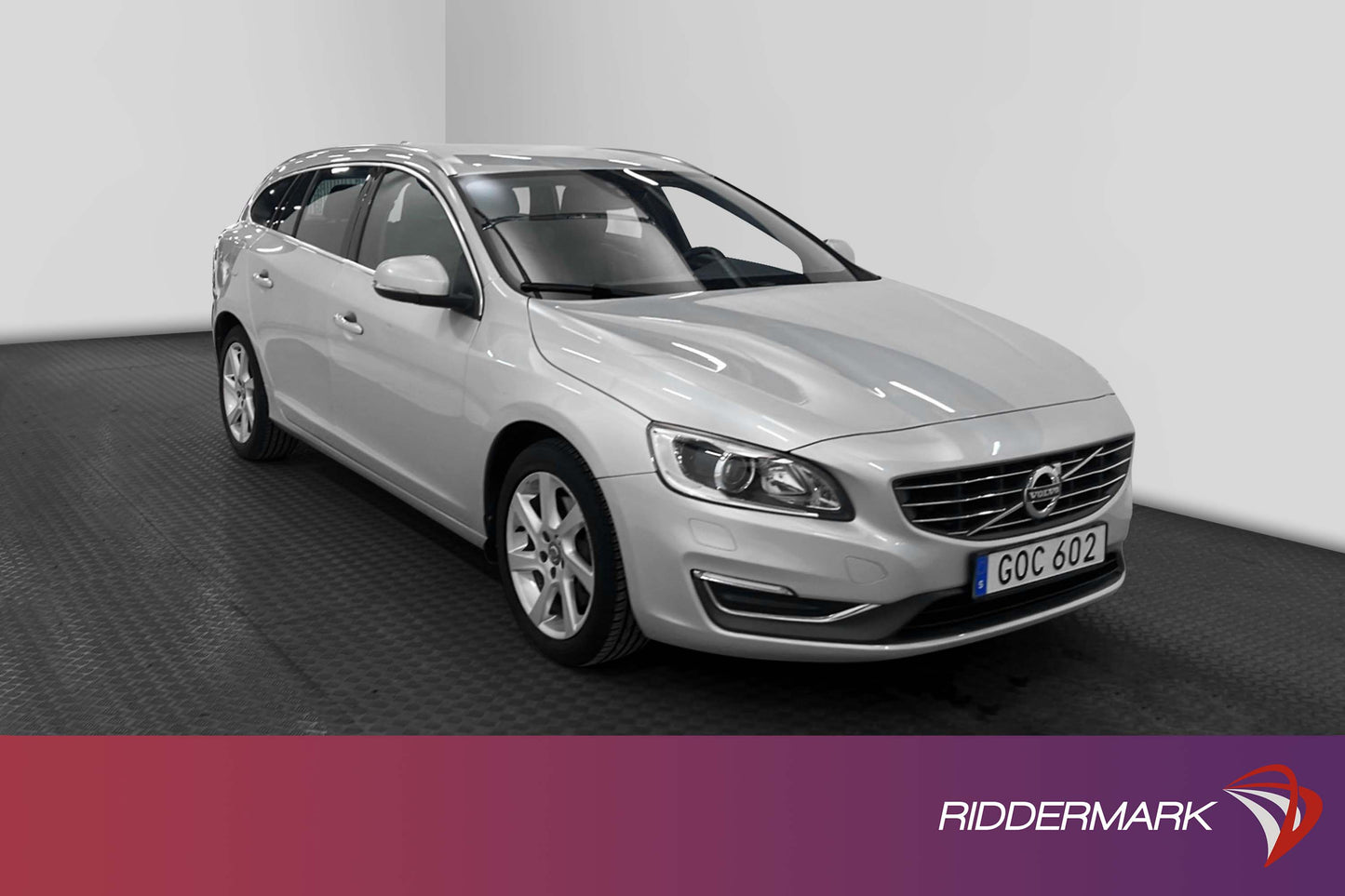 Volvo V60 D4 AWD 181hk Summum Välservad Skinn D-värm Drag