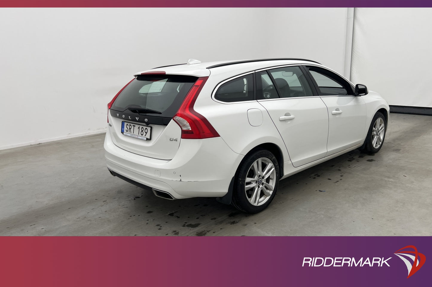 Volvo V60 D4 190hk Momentum VOC D-Värmare B-Kamera