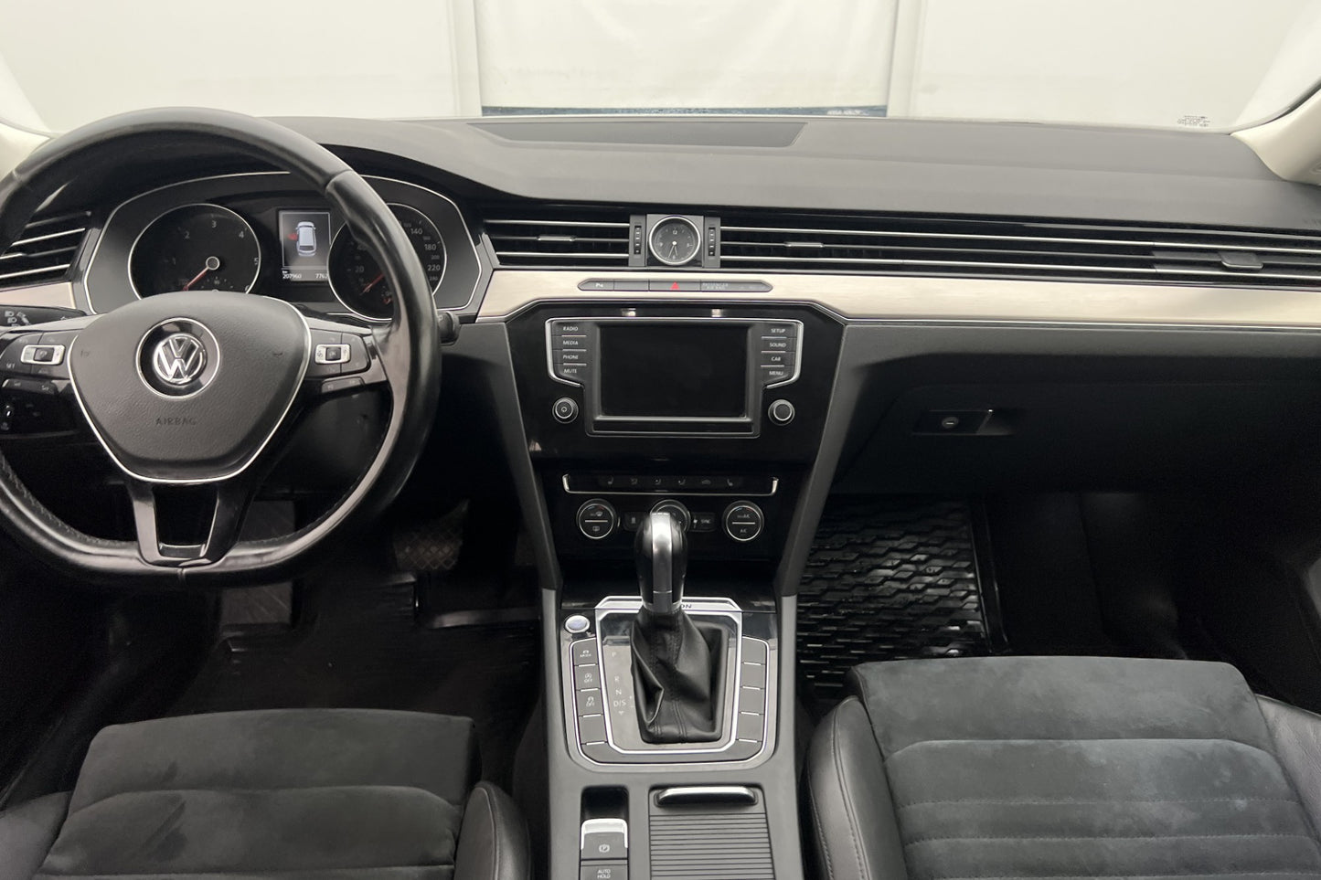 Volkswagen Passat 2.0 TDI 4M 190hk Värmare Dragkrok Sensorer