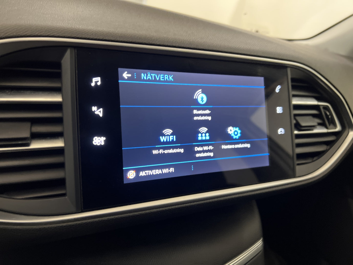 Peugeot 308 1.2 e-THP 130hk Allure Kamera Halvskinn CarPlay