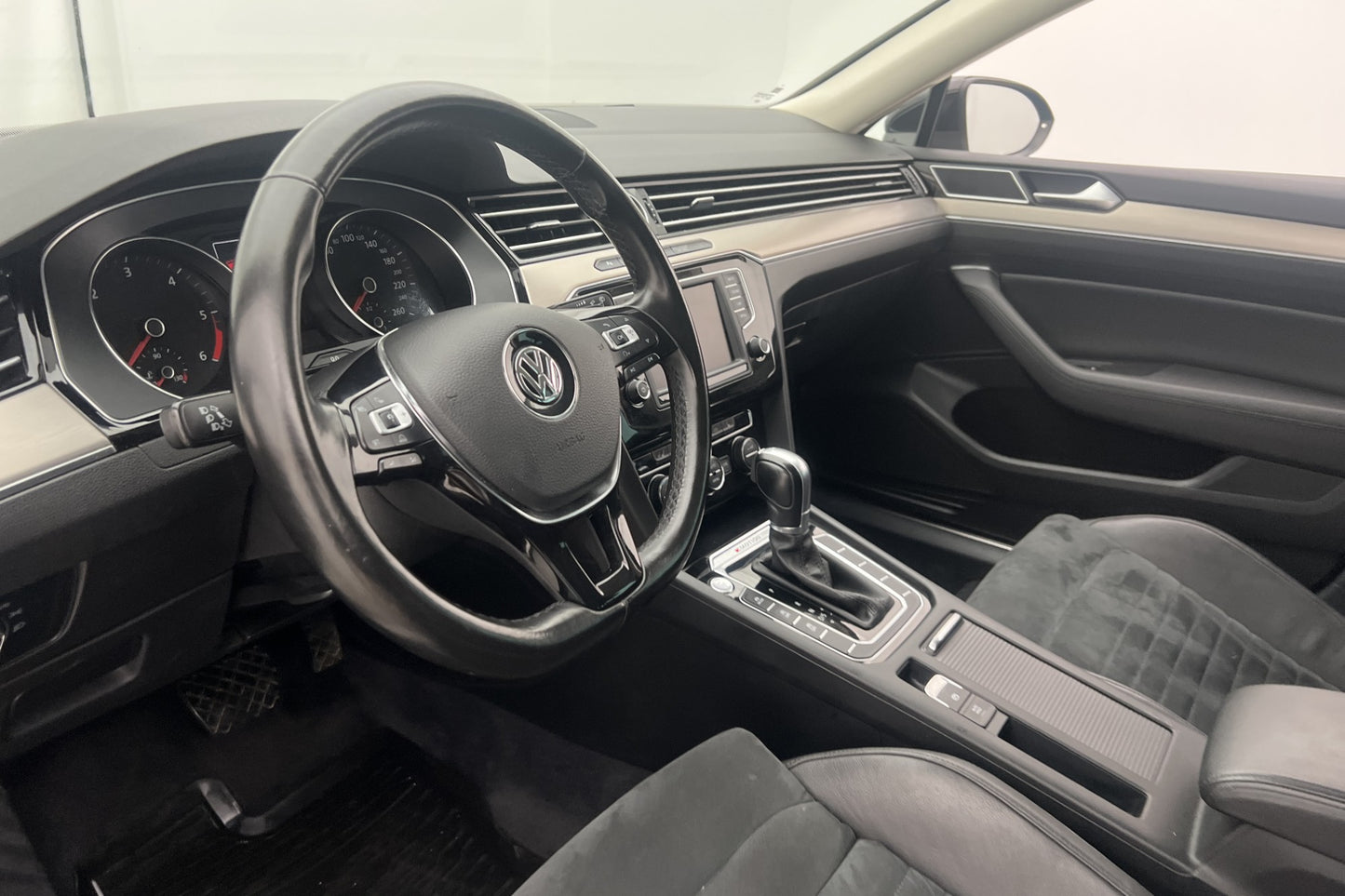 Volkswagen Passat 2.0 TDI 4Motion 190hk GT D-Värm Dragkrok