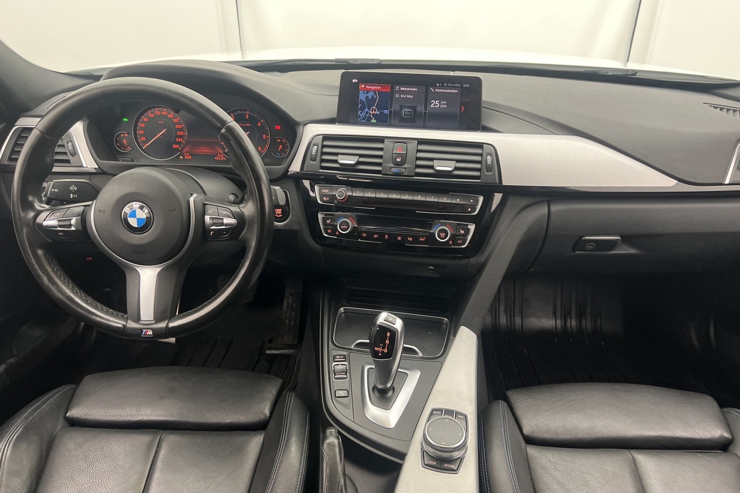 BMW 320 d xDrive Touring 190hk M Sport Navi HiFi Skinn Drag