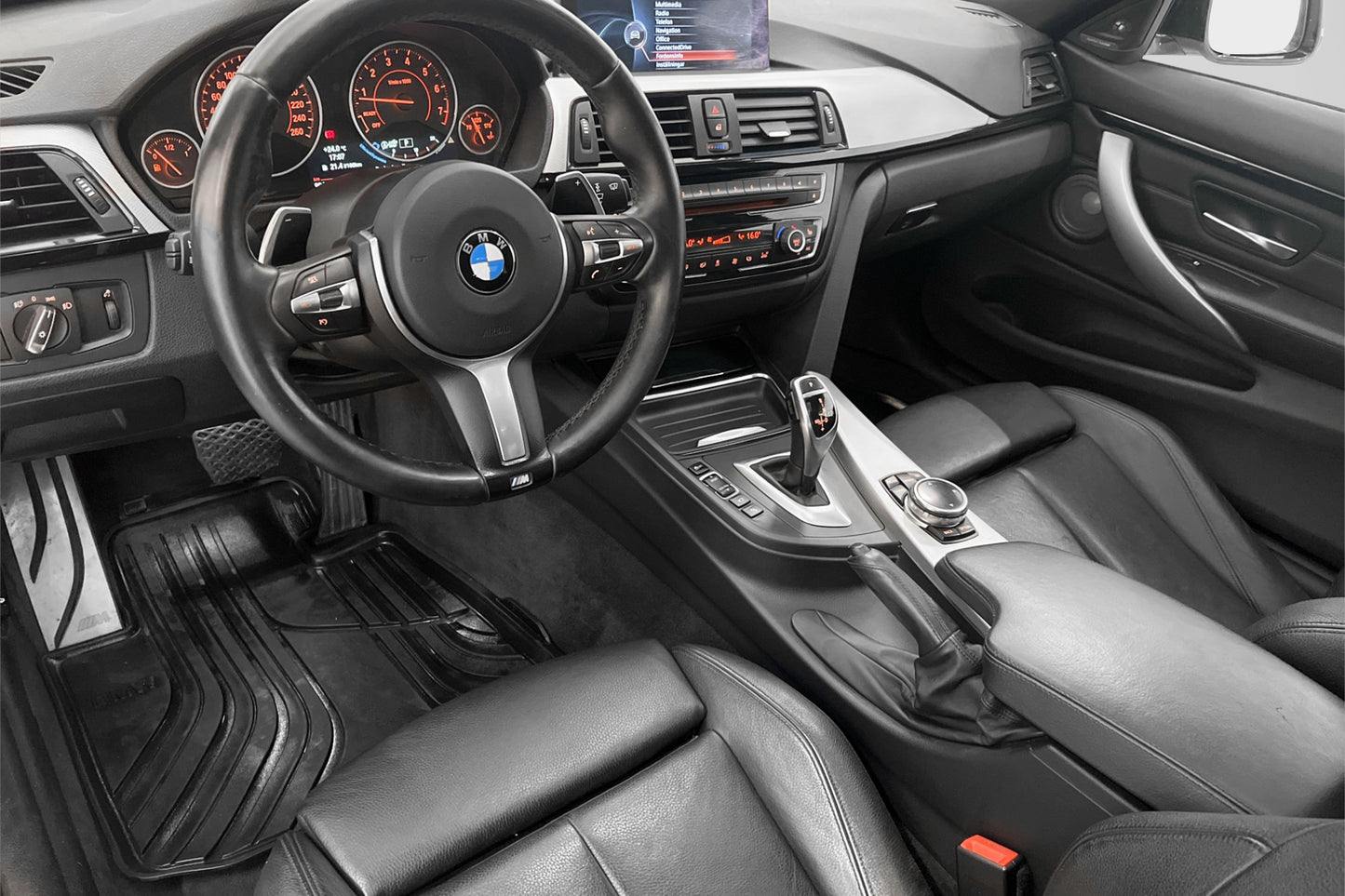 BMW 435i xDrive 306hk M Sport 360° H&K Navi Taklucka