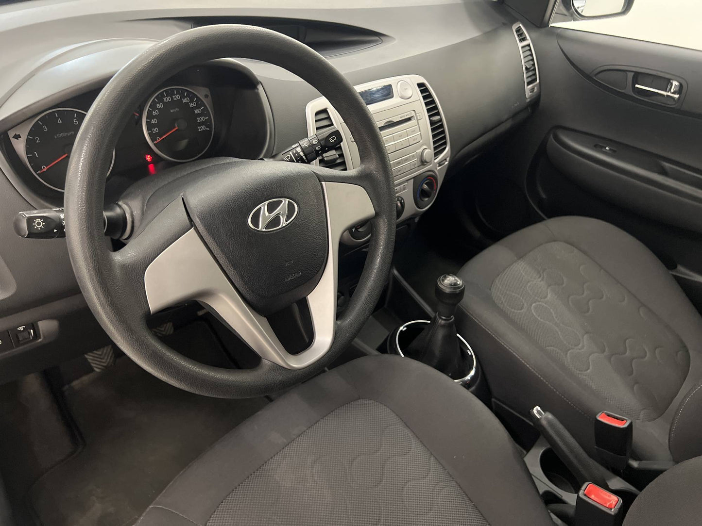 Hyundai i20 1.2 77hk 536kr Skatt Nyservad AUX  0,51L/mil