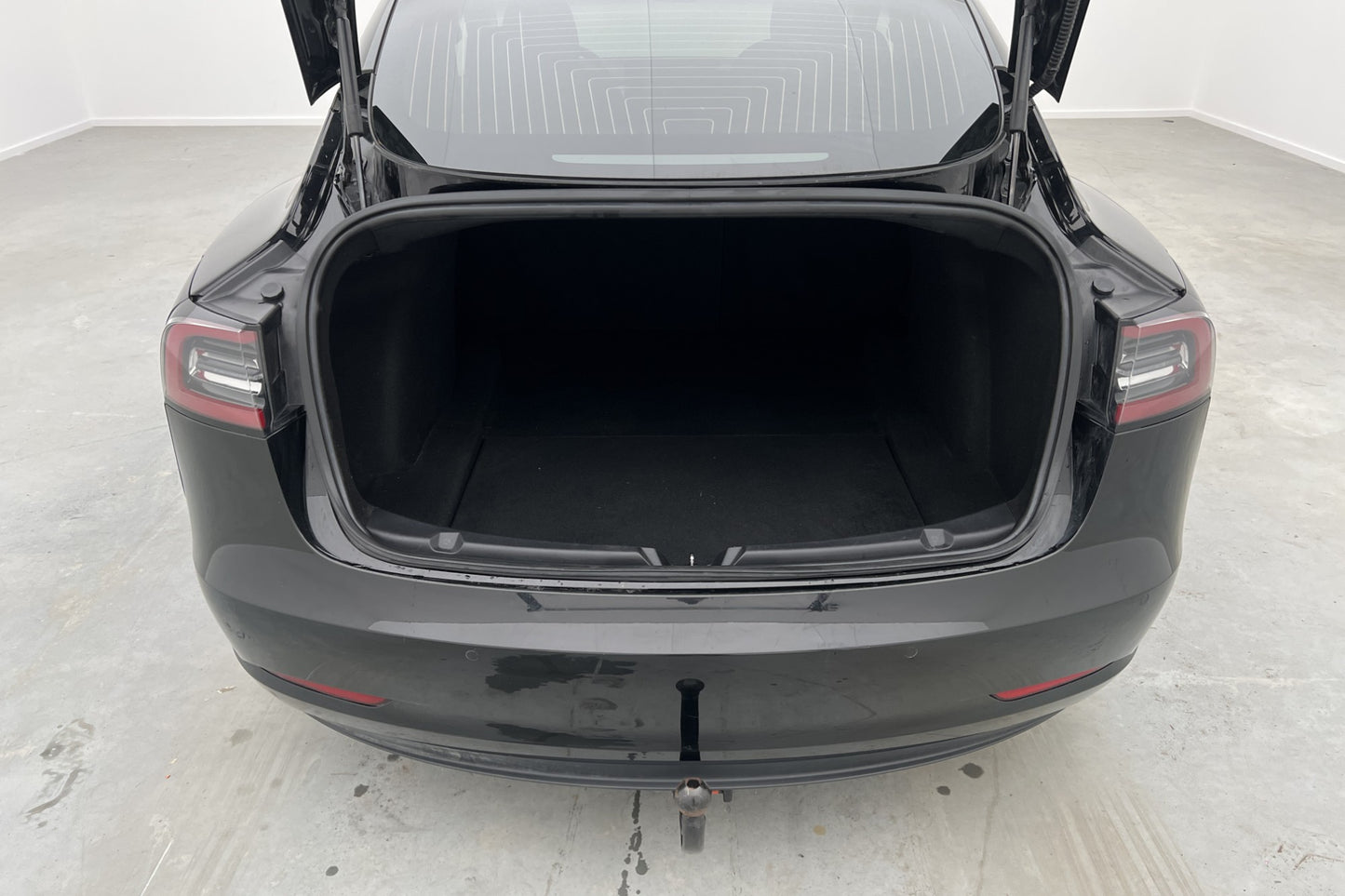 Tesla Model 3 Standard Range Plus 258hk Svensksåld Dragkrok