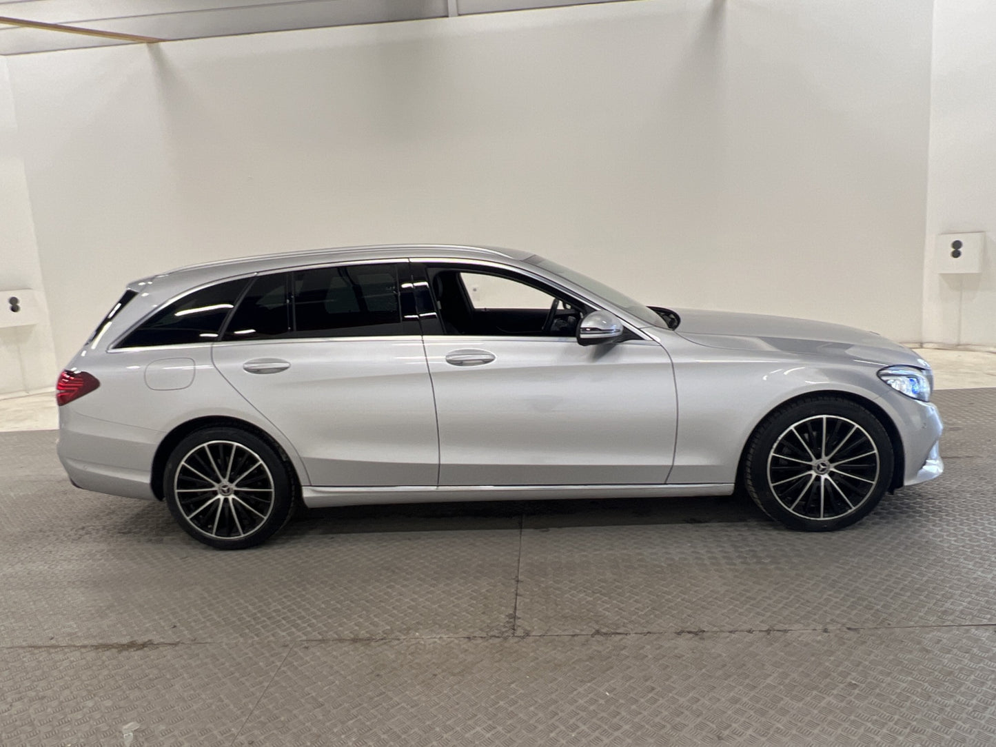 Mercedes-Benz C 220 T d 194hk Värmare Burmester Kamera MOMS