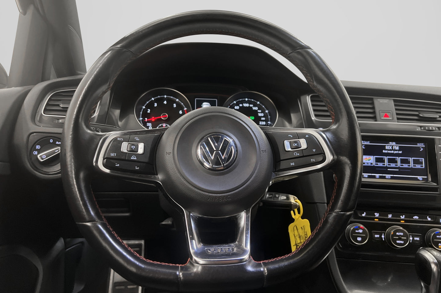 Volkswagen Golf GTI Performance 2.0 TSI Skinn B-Kamera Navi