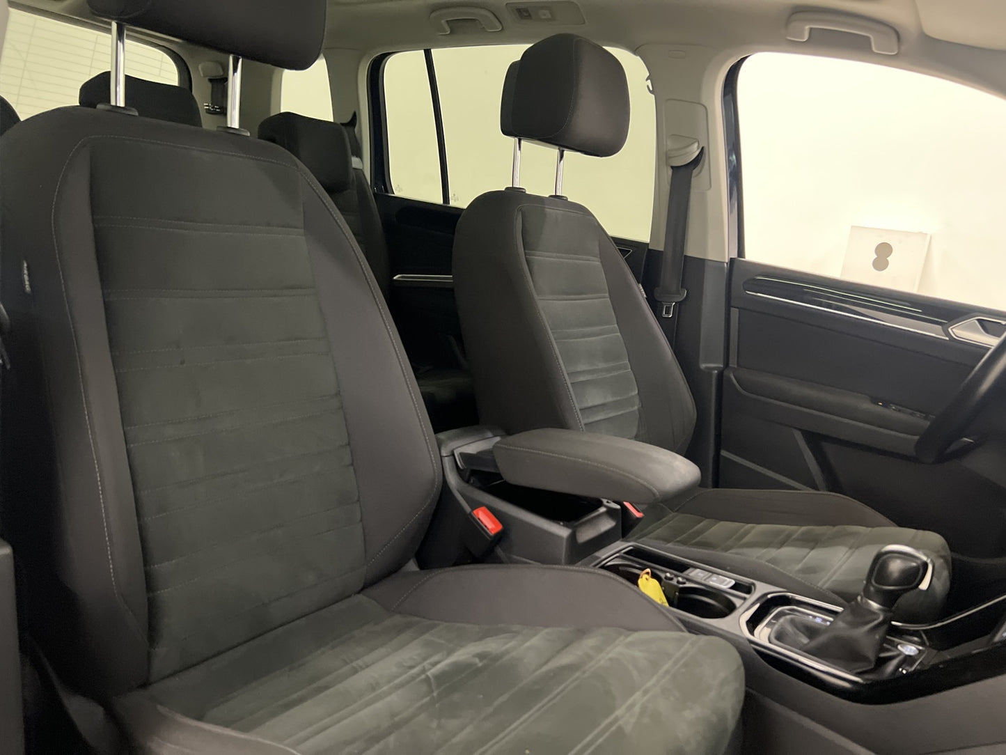 Volkswagen Touran 2.0 TDI 190hk D-Värm B-Kamera 7-Sits Navi