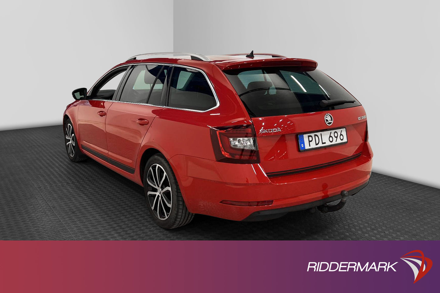 Skoda Octavia Kombi 1.5 TSI 150hk Style Värmare Carplay Drag