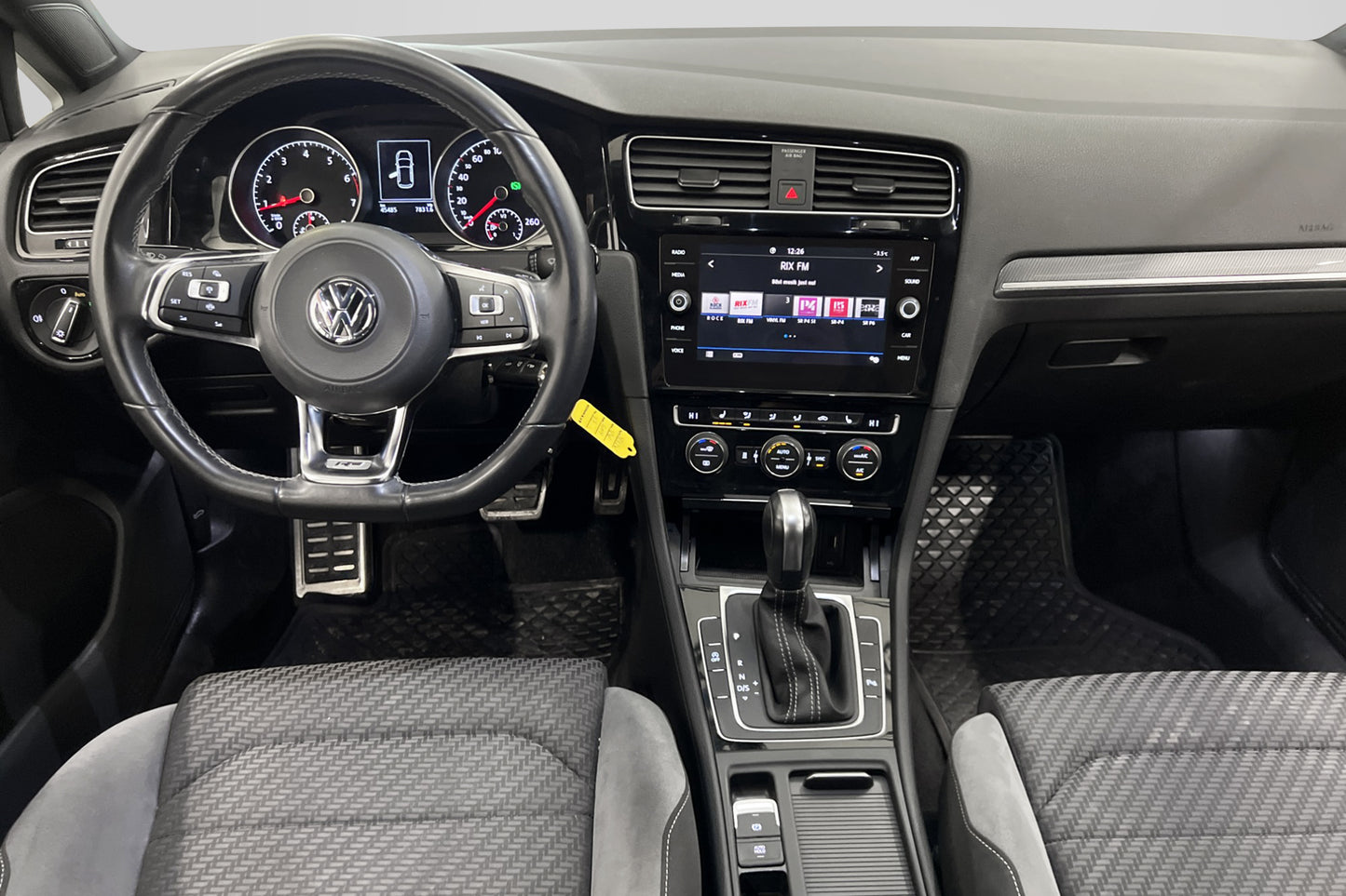 Volkswagen Golf 1.5 TSI DSG  R-Line P-sensorer App connect