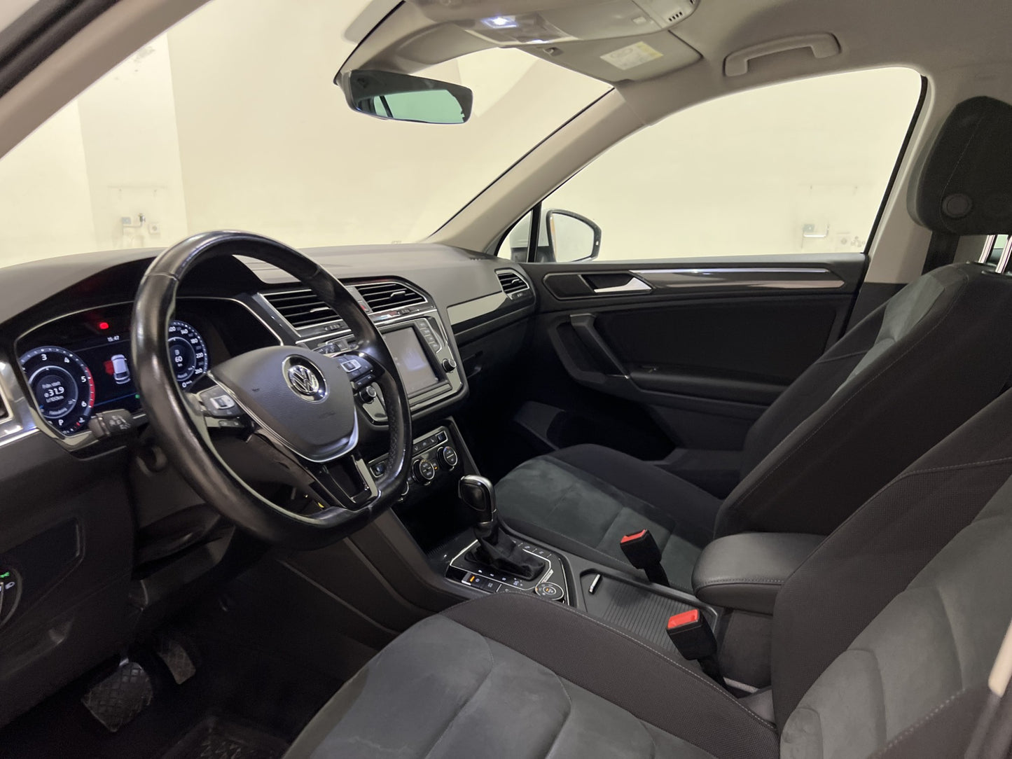 Volkswagen Tiguan TDI 4M R-Line Cockpit Kamera Rattvärm Drag