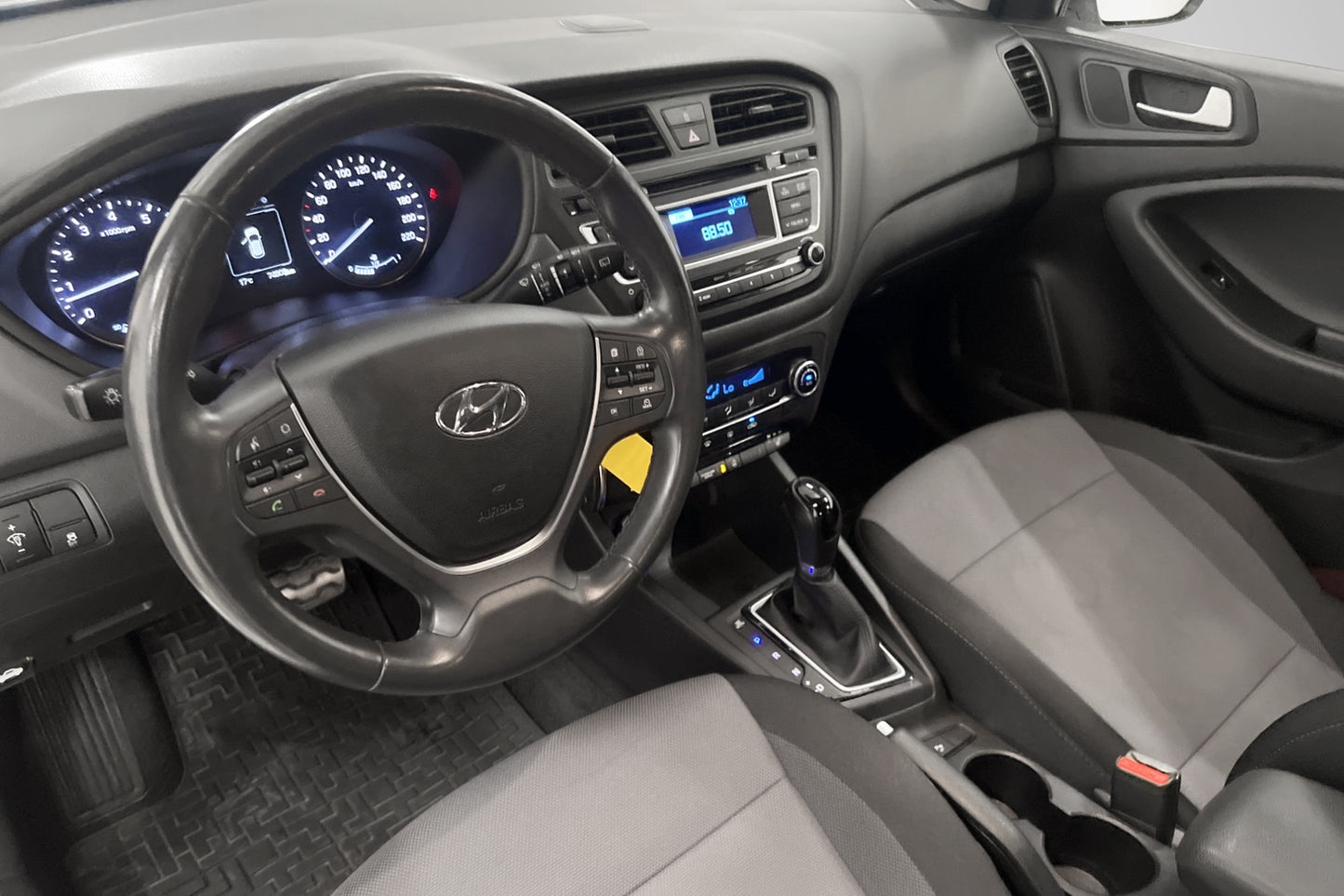 Hyundai i20 1.4 101hk Sensorer Rattvärme Välservad 0,67l/mil