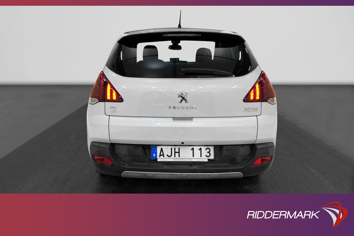 Peugeot 3008 Hybrid4 AWD 200hk Pano Kamera Navi Kamrem bytt