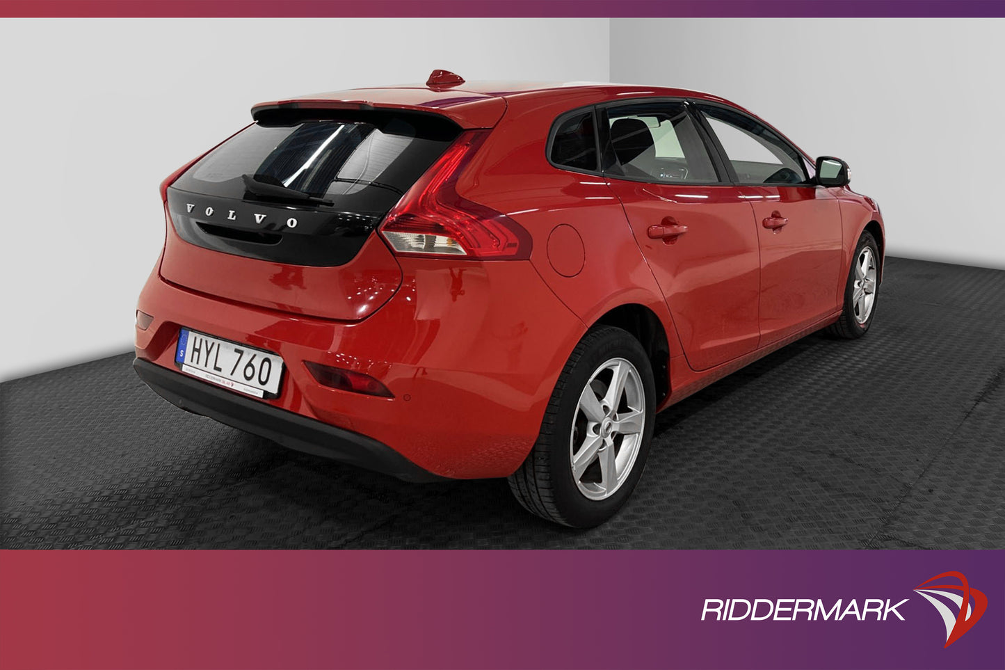 Volvo V40 D2 120hk Business D-Värm VOC Kamera Navi Välservad