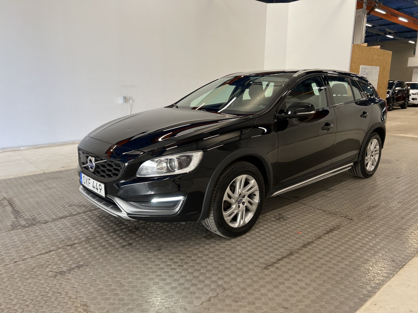 Volvo V60 Cross Country Momentum