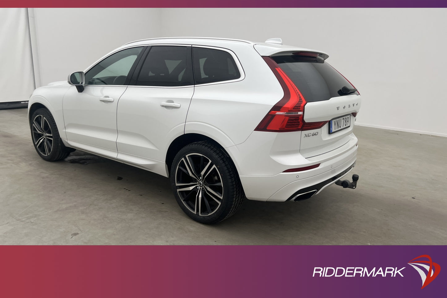 Volvo XC60 T5 AWD 254hk R-Design VOC Värm Pano Kamera Drag