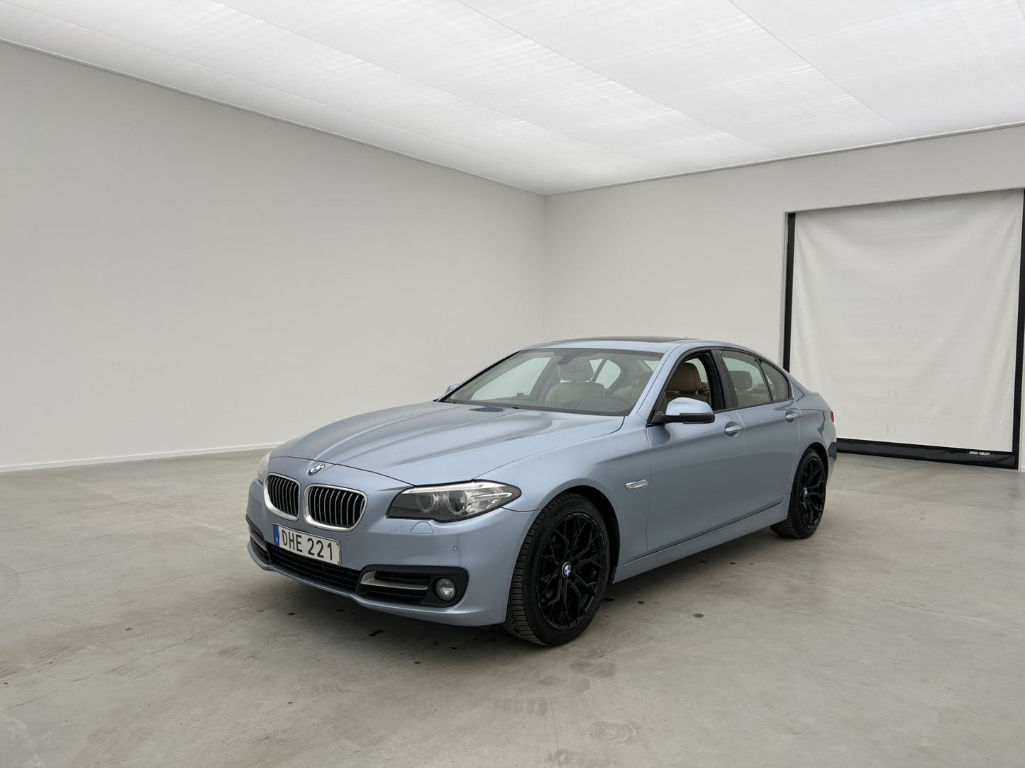 BMW 530 d xDrive Sedan 258hk Pano HUD Navi Skinn Sensorer