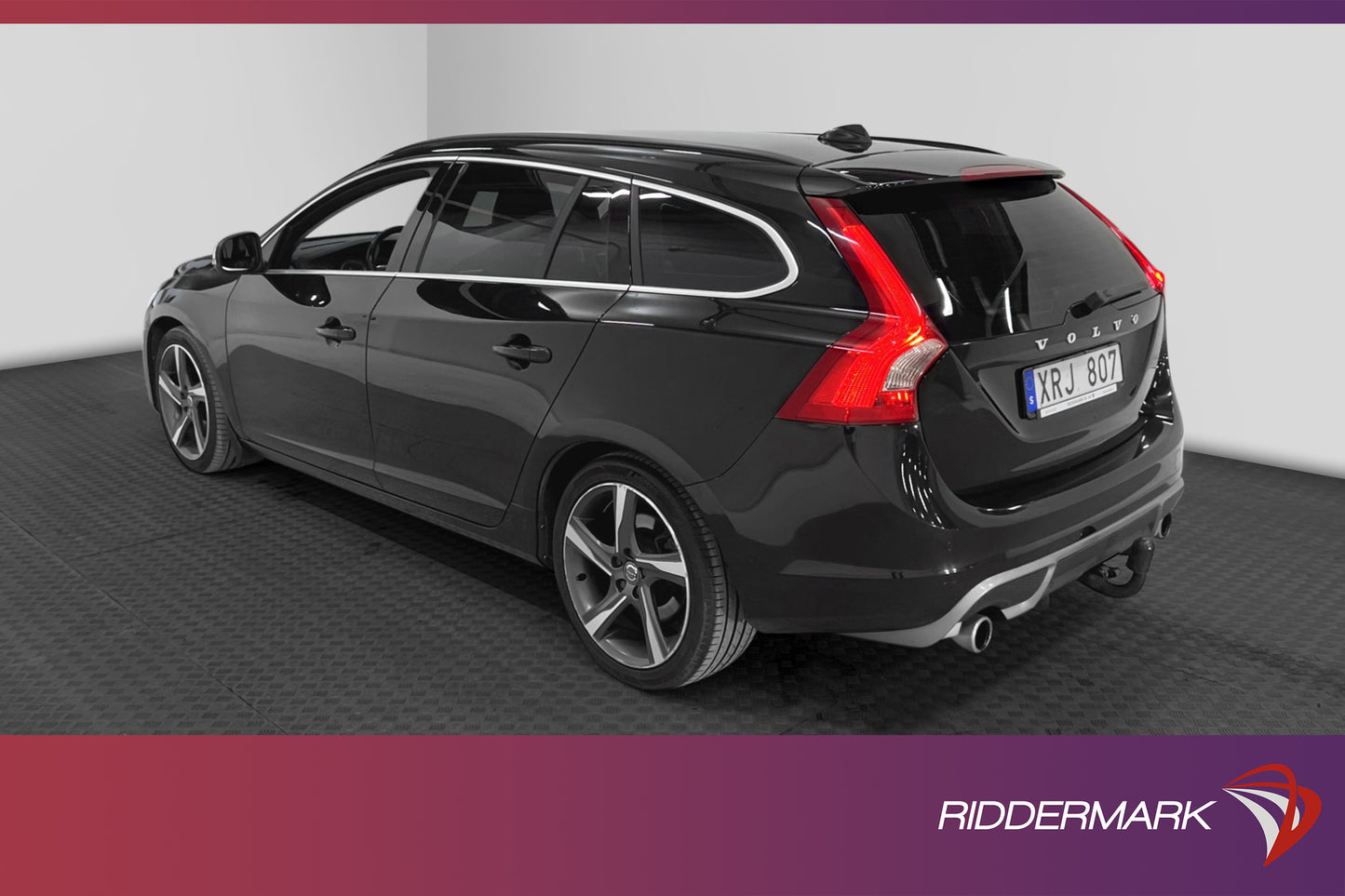 Volvo V60 D5 AWD 215hk R-Design VOC Värm Taklucka Navi Drag