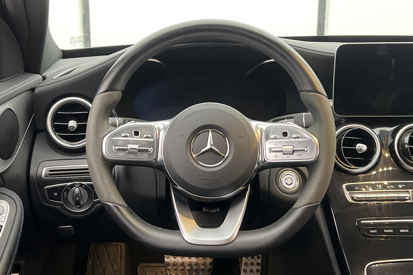 Mercedes-Benz C 220 T d 4M AMG Night Edition Cockpit 194hk