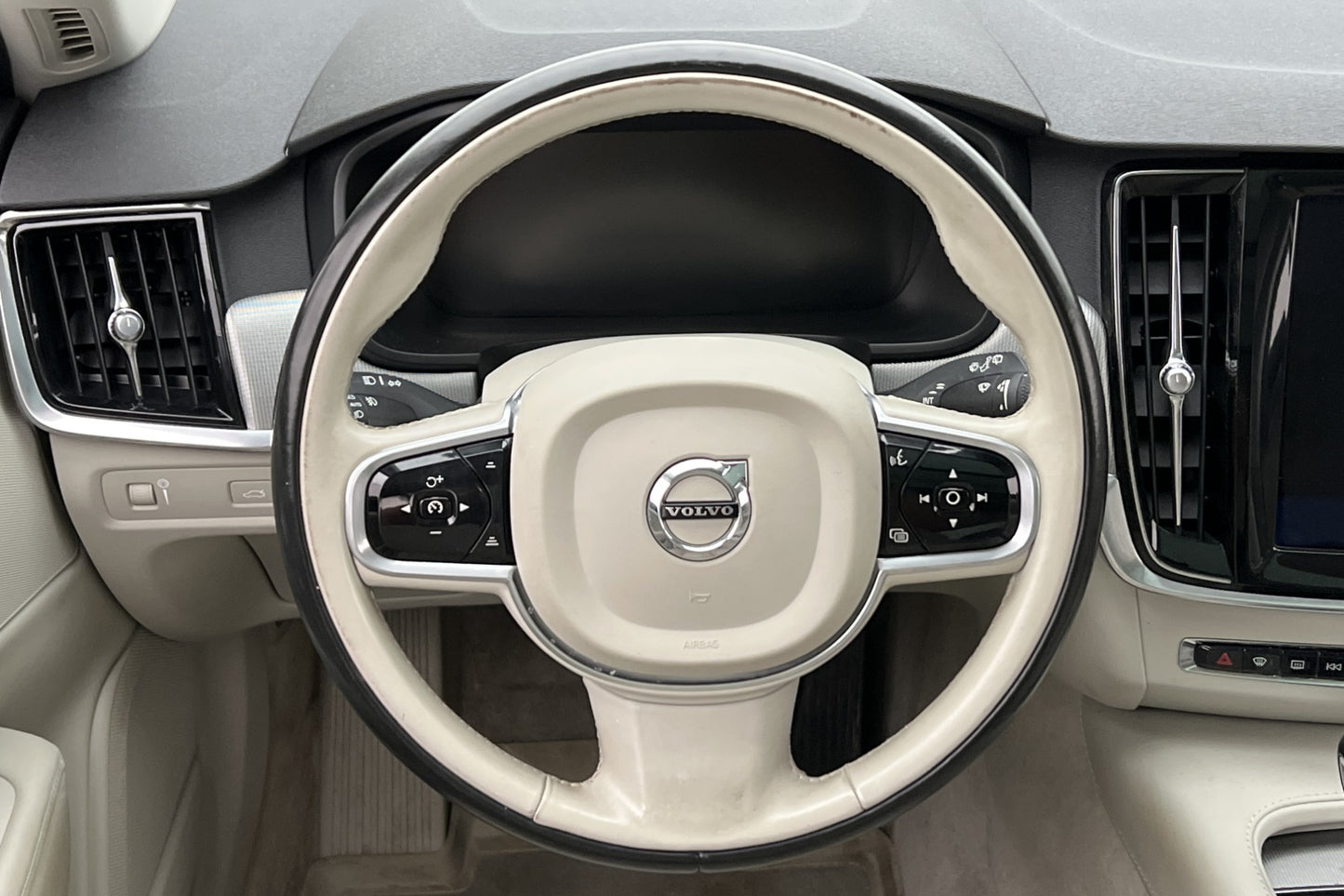 Volvo V90 D4 190hk Inscription Pano HuD 360 Kamera BLIS