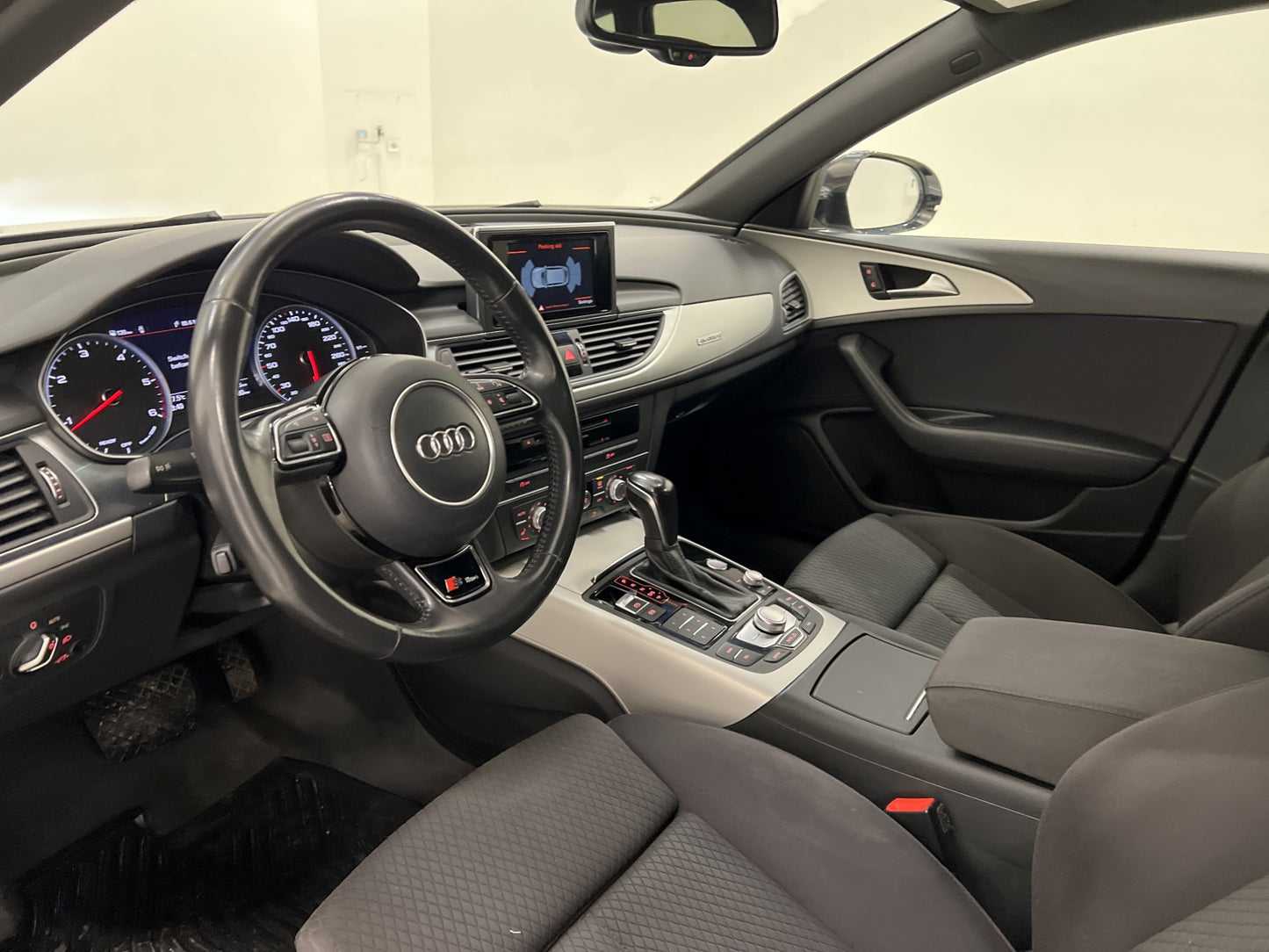 Audi A6 Avant 2.0 TDI Q 190hk S-Line Pano Värmare Dragkrok