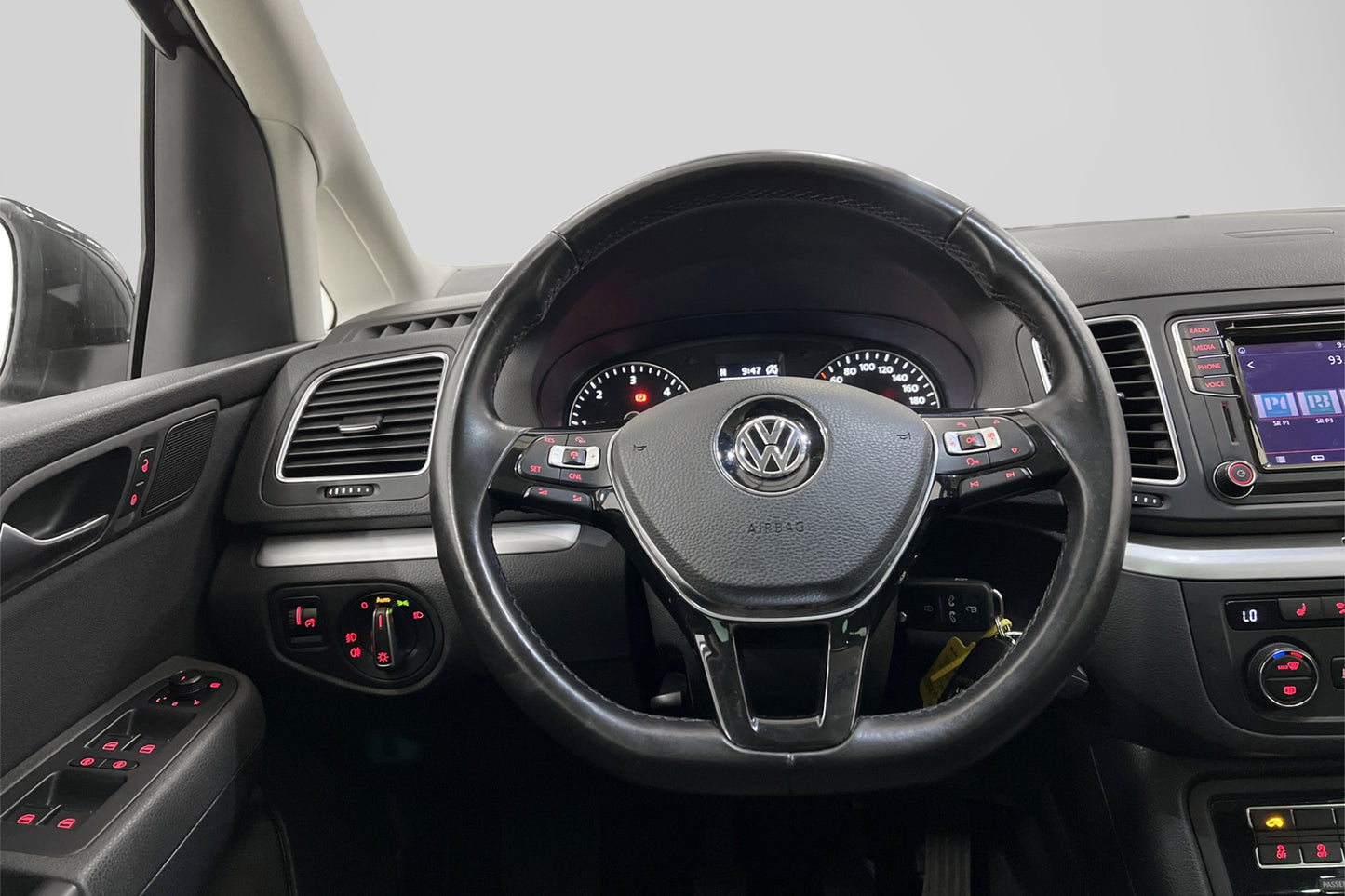 Volkswagen Sharan 2.0 TDI Premium Comfort D-Värm Pano 7-Sits