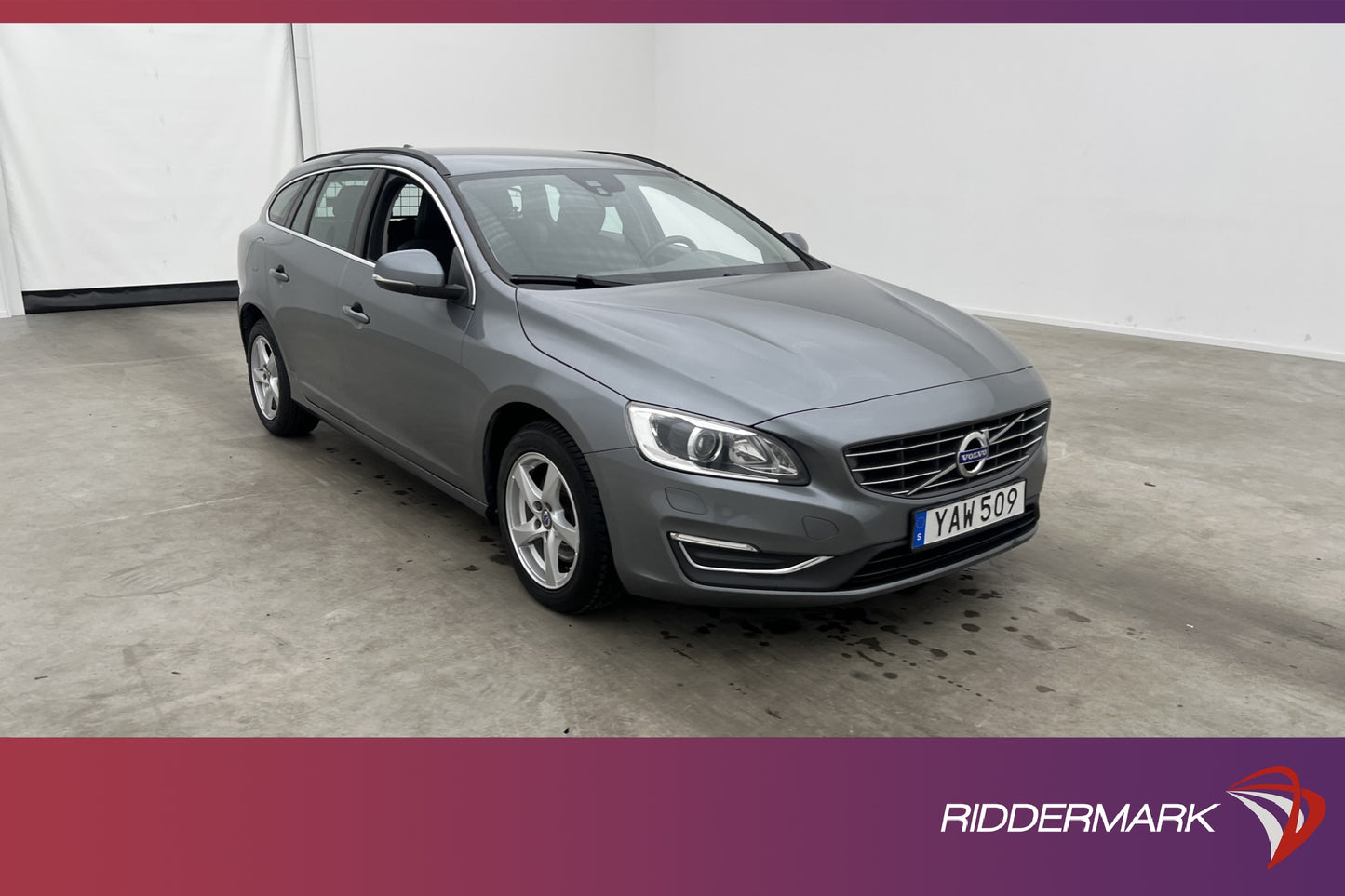 Volvo V60 D4 Momentum Värmare VOC Sensorer Navi Drag Välserv