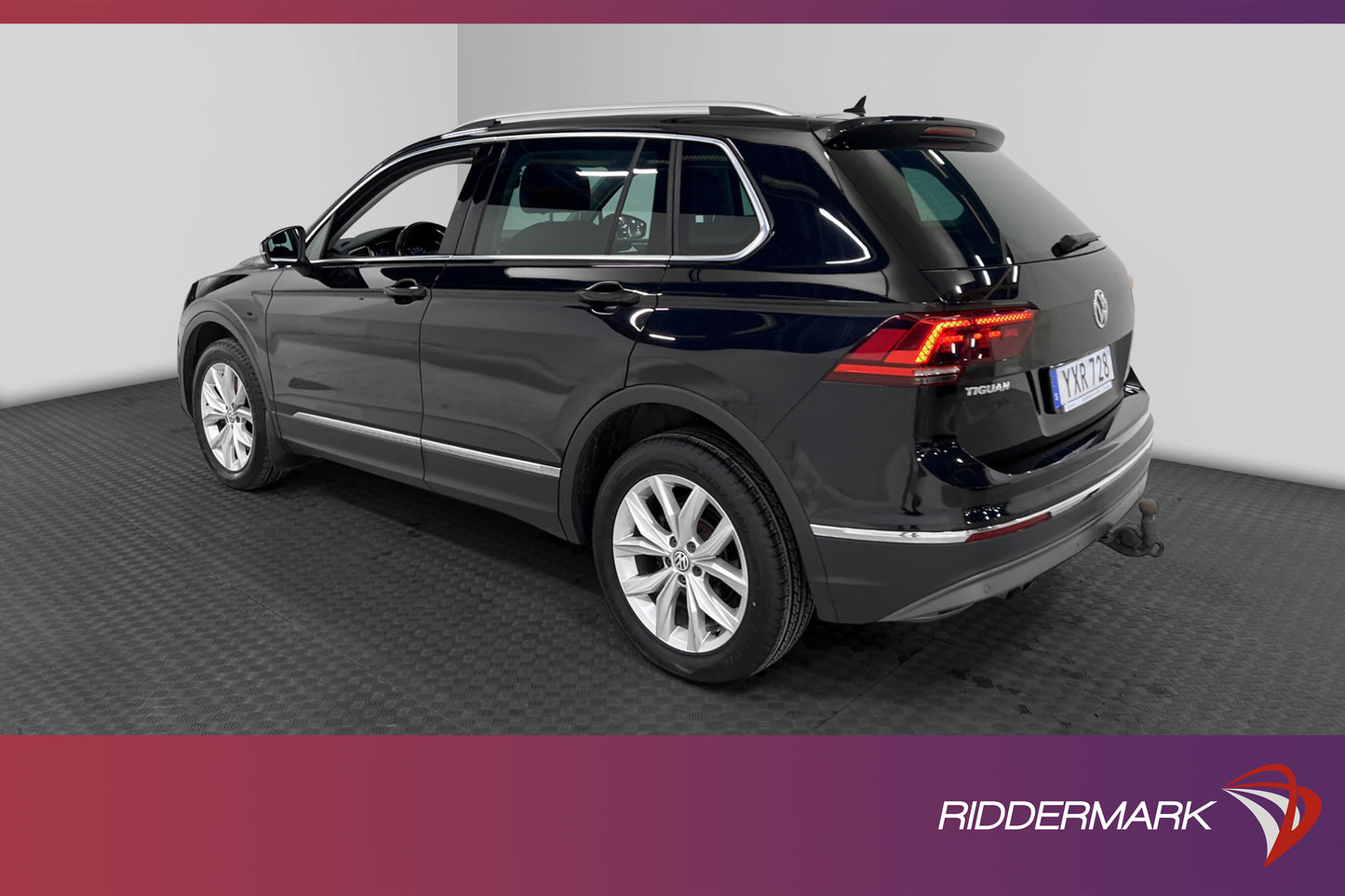 Volkswagen Tiguan 2.0 TDI 4M Premium Pano D-värme  B-kamera