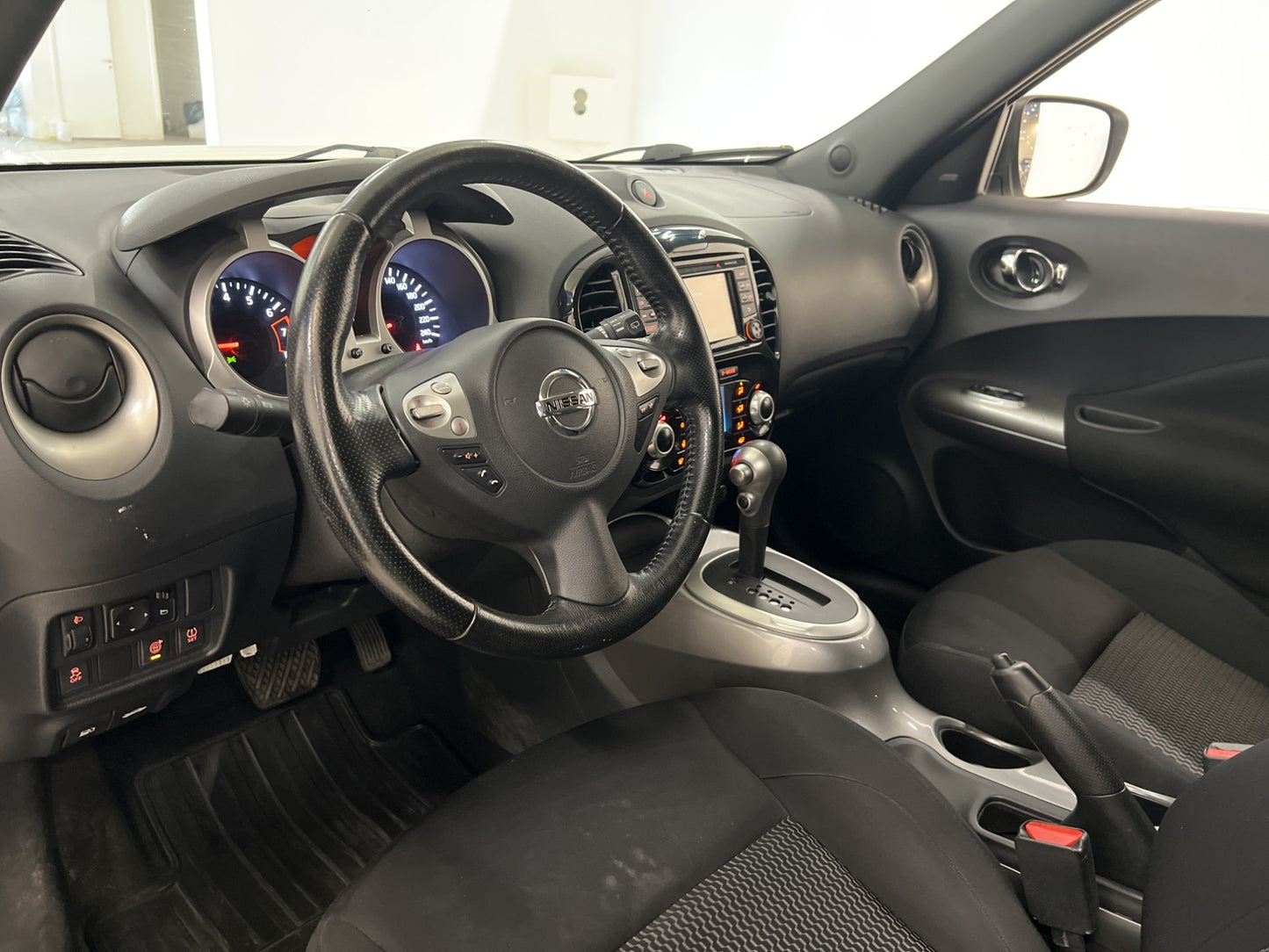 Nissan Juke 1.6 XTRONIC 117hk 360° Navi Välservad 0,63l/mil