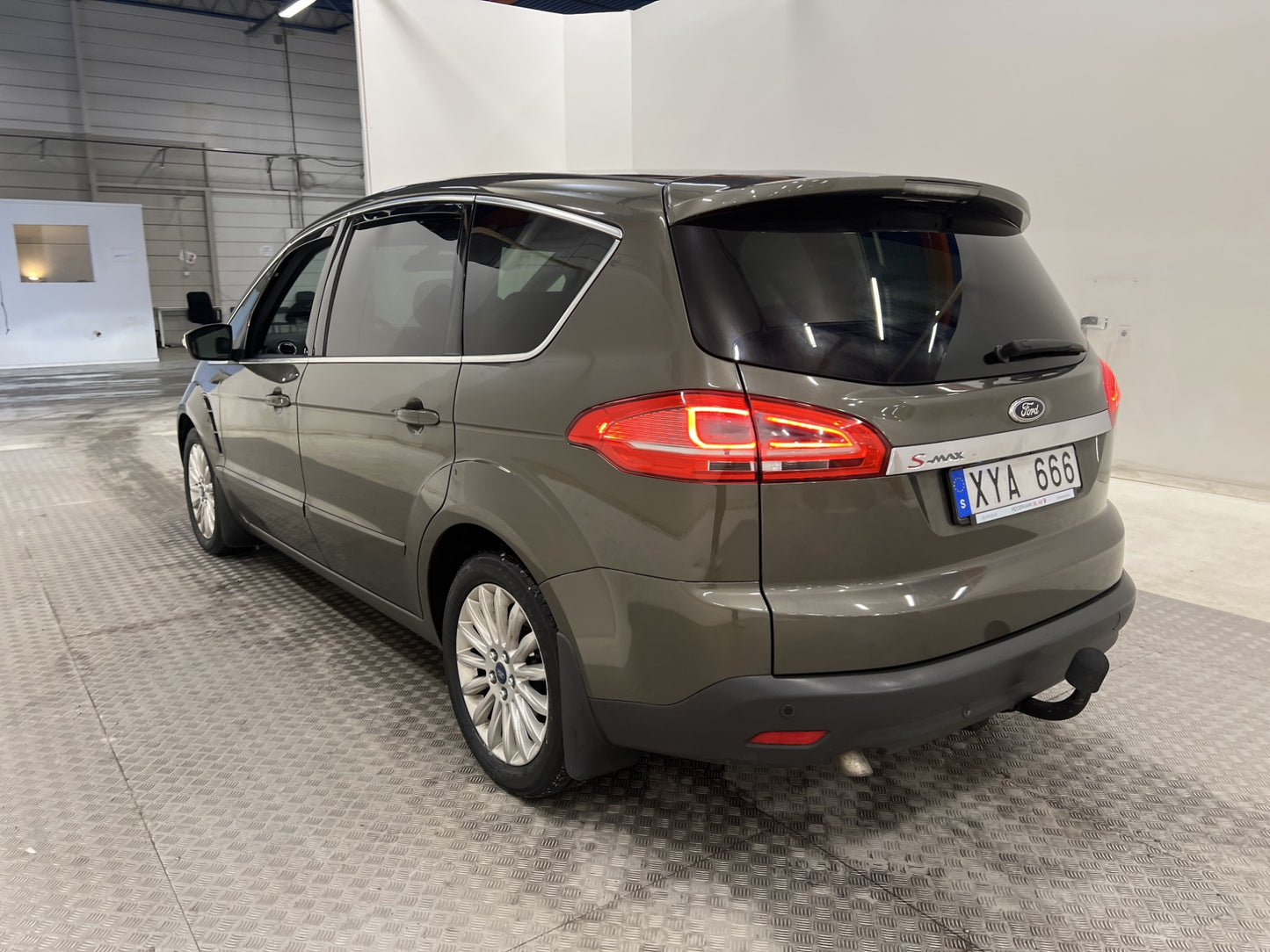 Ford S-Max 2.0 163hk 7-Sits Business Panorama Värmare Drag