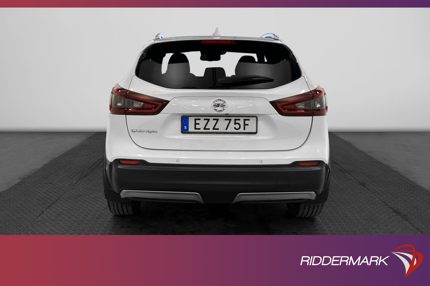 Nissan Qashqai 1.3 DIG-T 158hk Tekna Pano 360° Skinn Navi