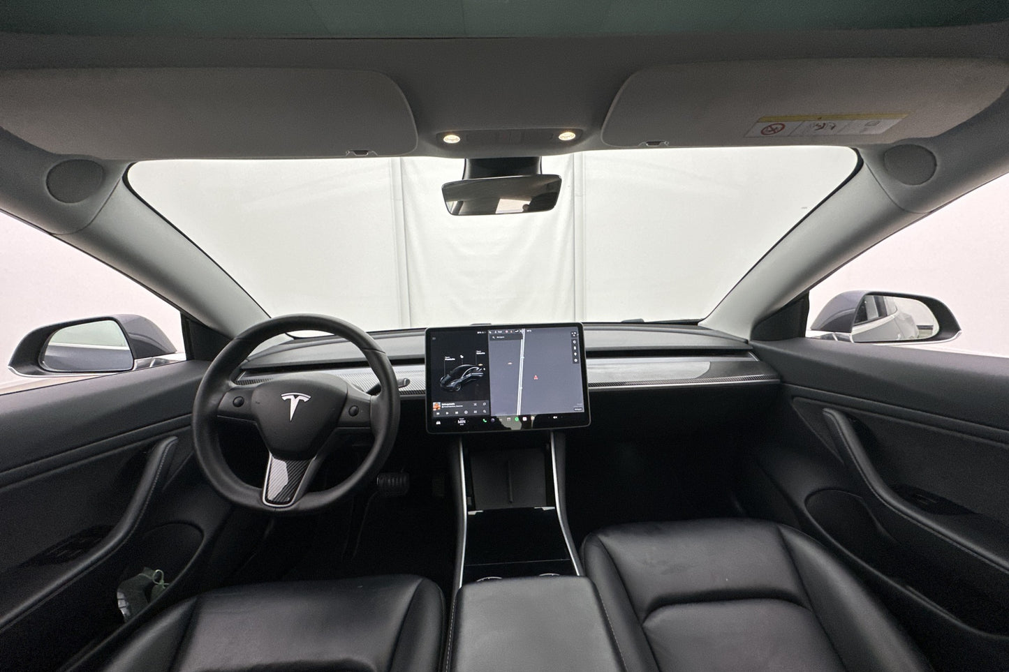 Tesla Model 3 Long Range AWD 440hk En brukare Autopilot