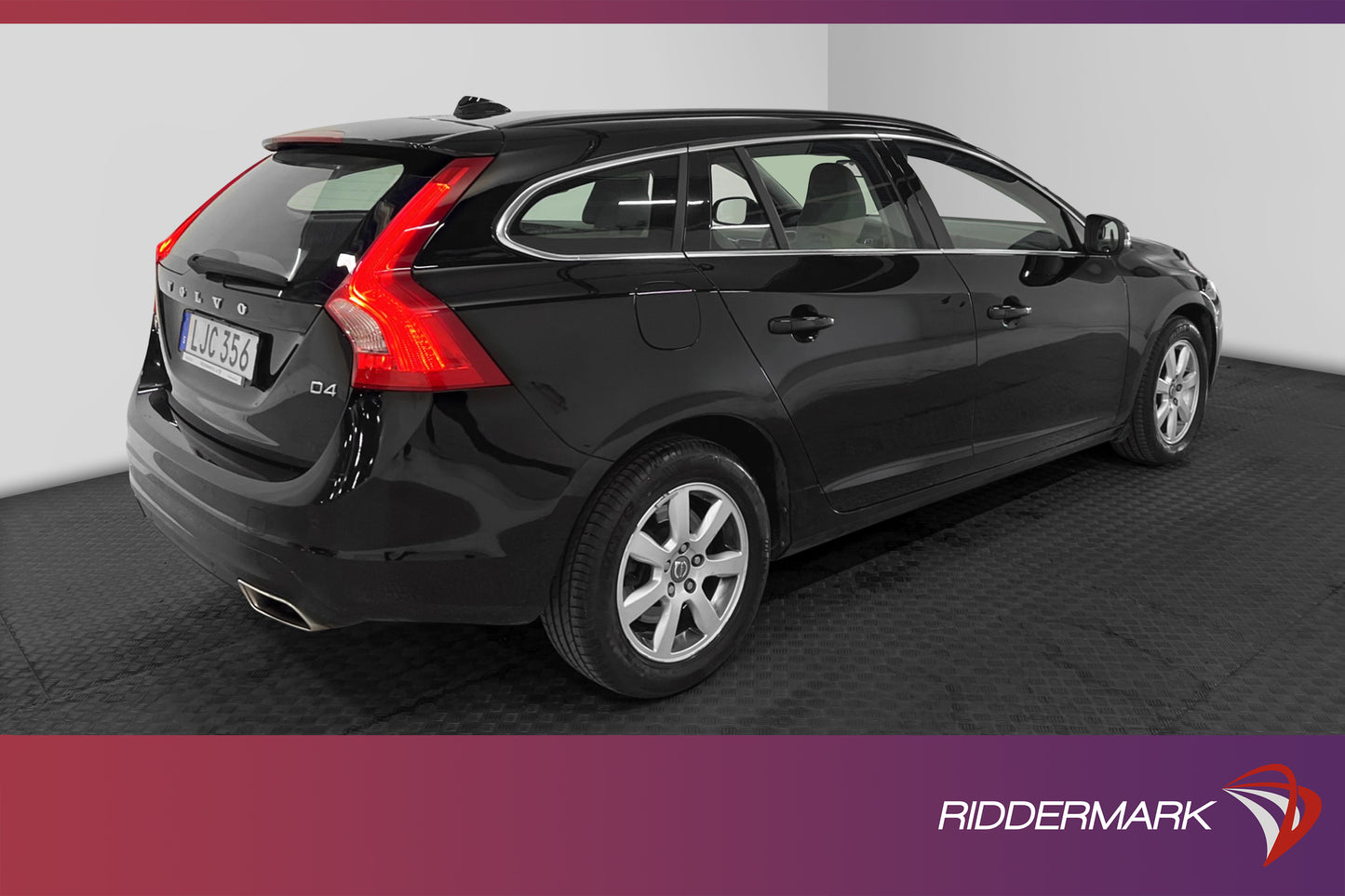 Volvo V60 D4 181hk Momentum VOC Värmare Skinn Välservad