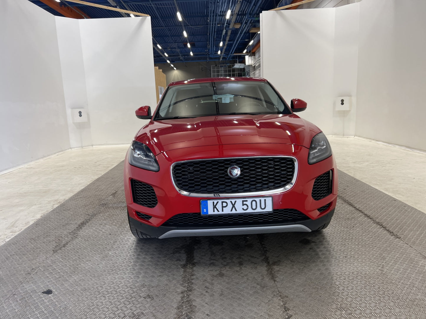 Jaguar E-Pace P200 AWD 200hk Cockpit Navi Meridia Skinn Drag