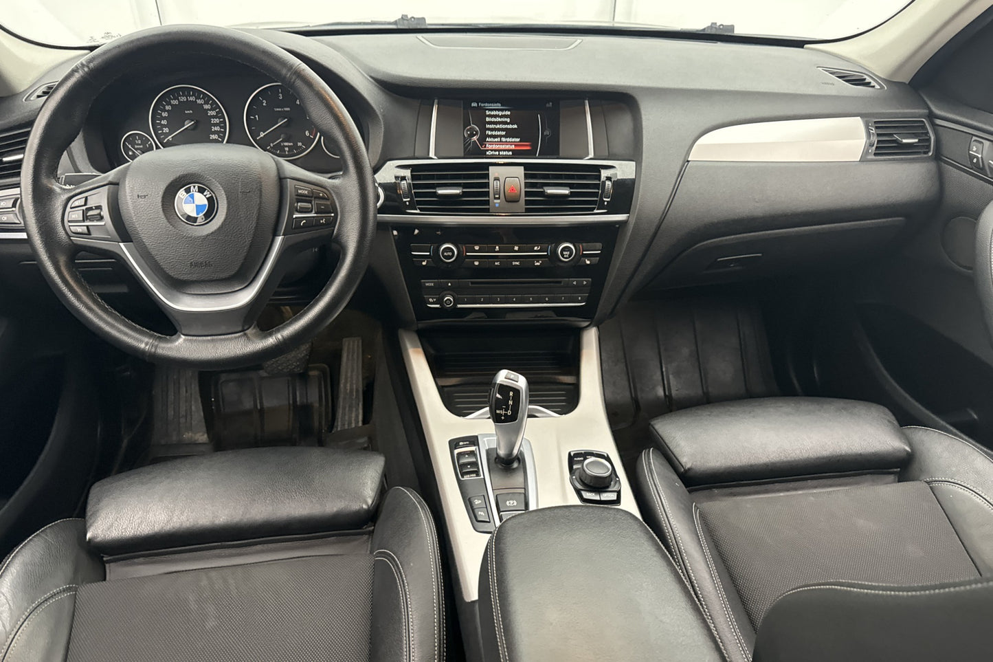 BMW X3 xDrive20d 190hk Värmare HiFi Sensorer Keyless