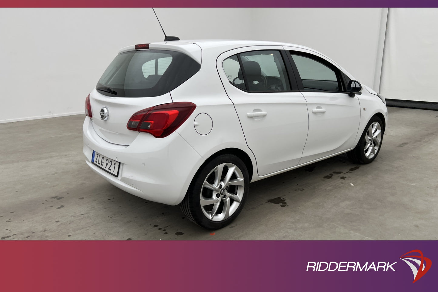 Opel Corsa 1.4 90hk Enjoy Sensorer Farthållare Välservad