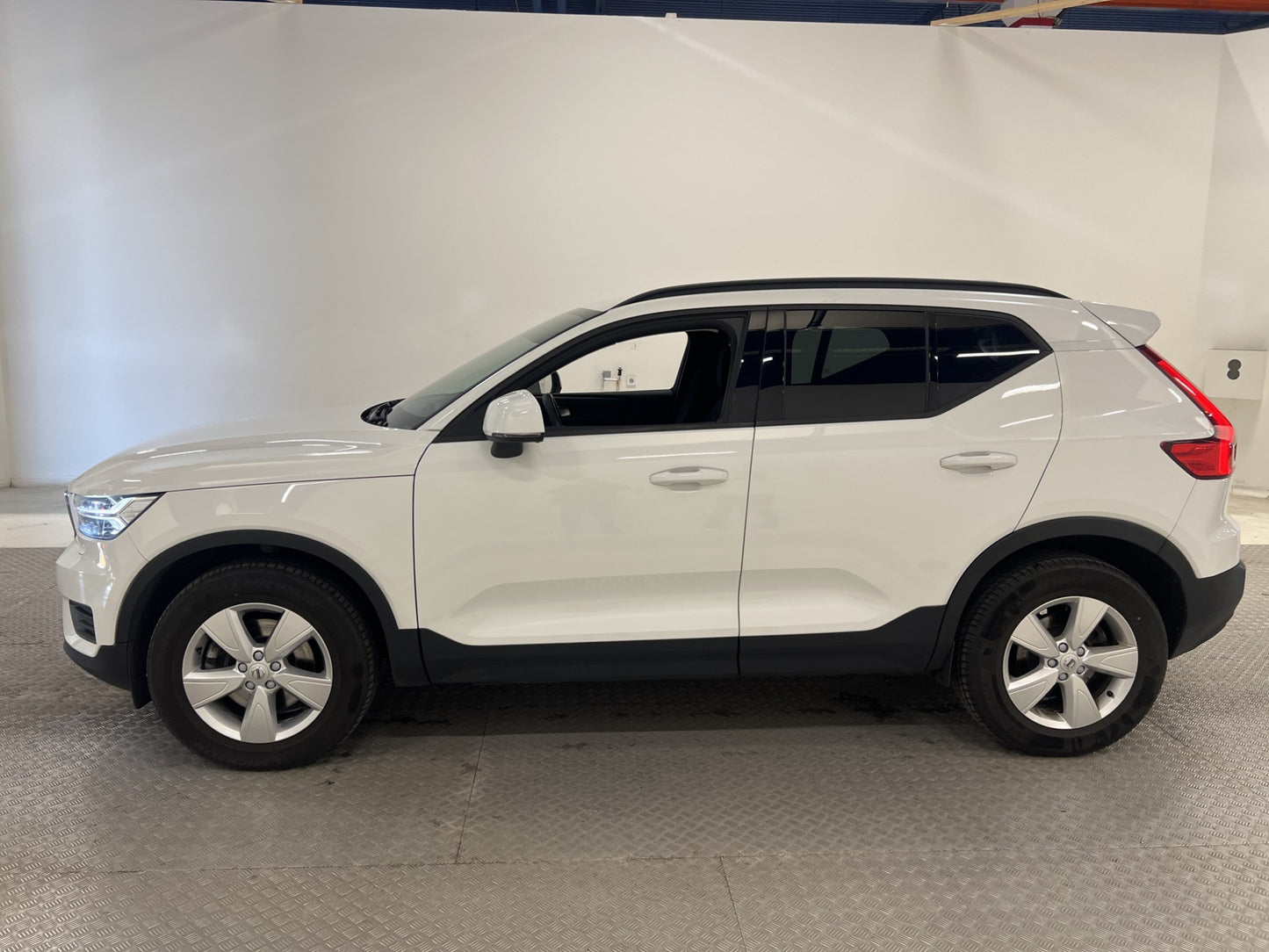 Volvo XC40 D3 AWD 150hk Business VOC Värmare Drag Välservad