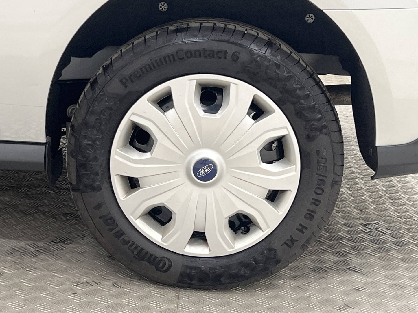 Ford Transit Connect LWB 1.5 Aut Värmare Drag B-Kamera Moms