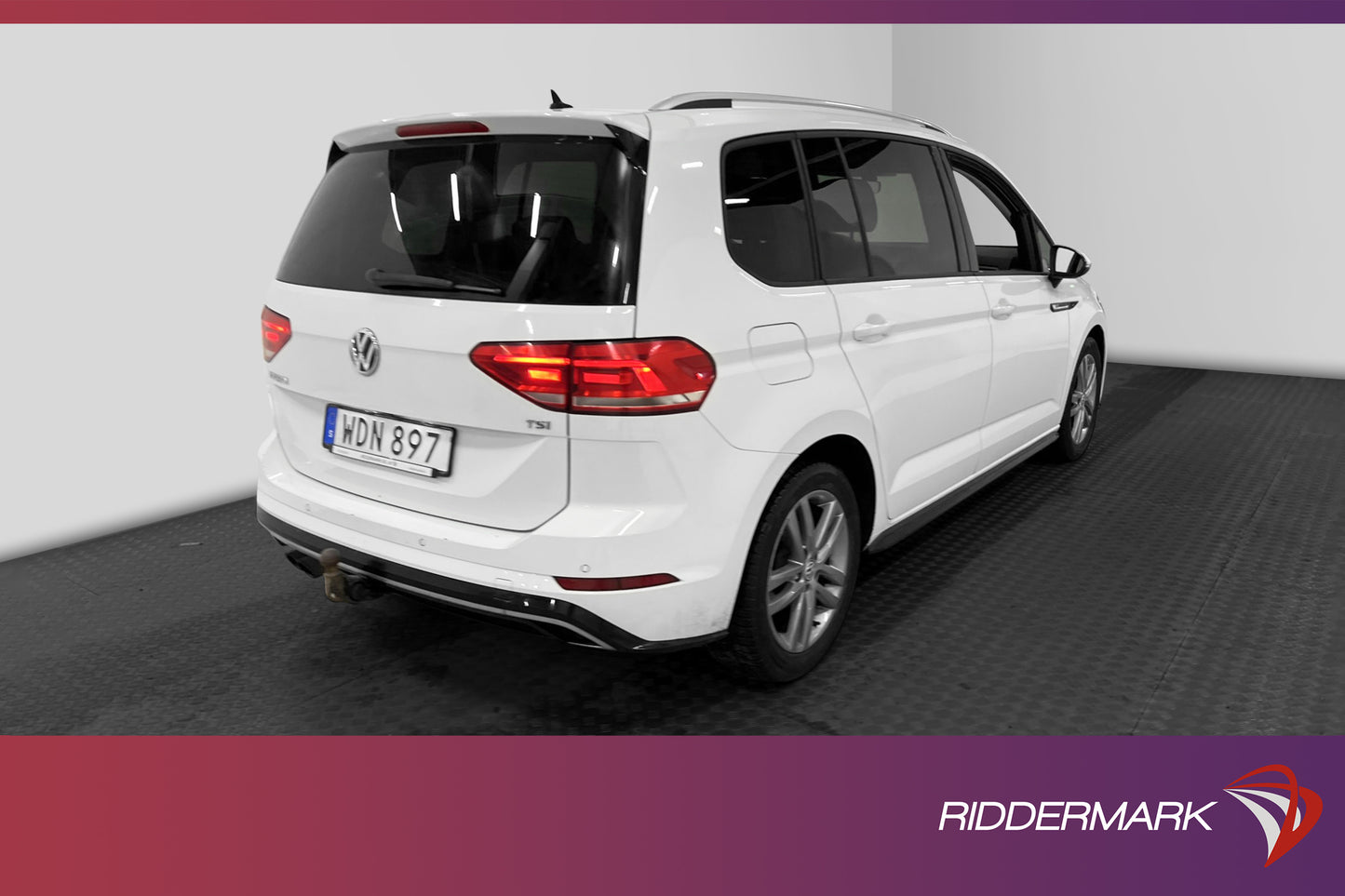 Volkswagen Touran 1.4 TSI R-Line 7-sits Kamera Carplay Drag